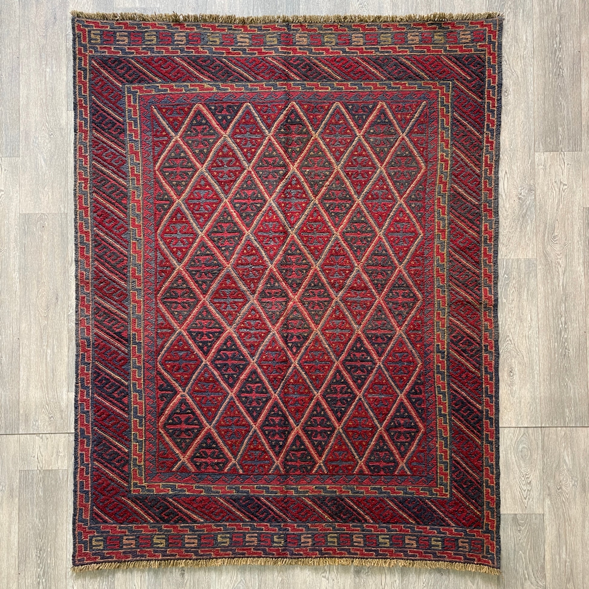 194 x 150 cm | Afghan Mushwani Rug