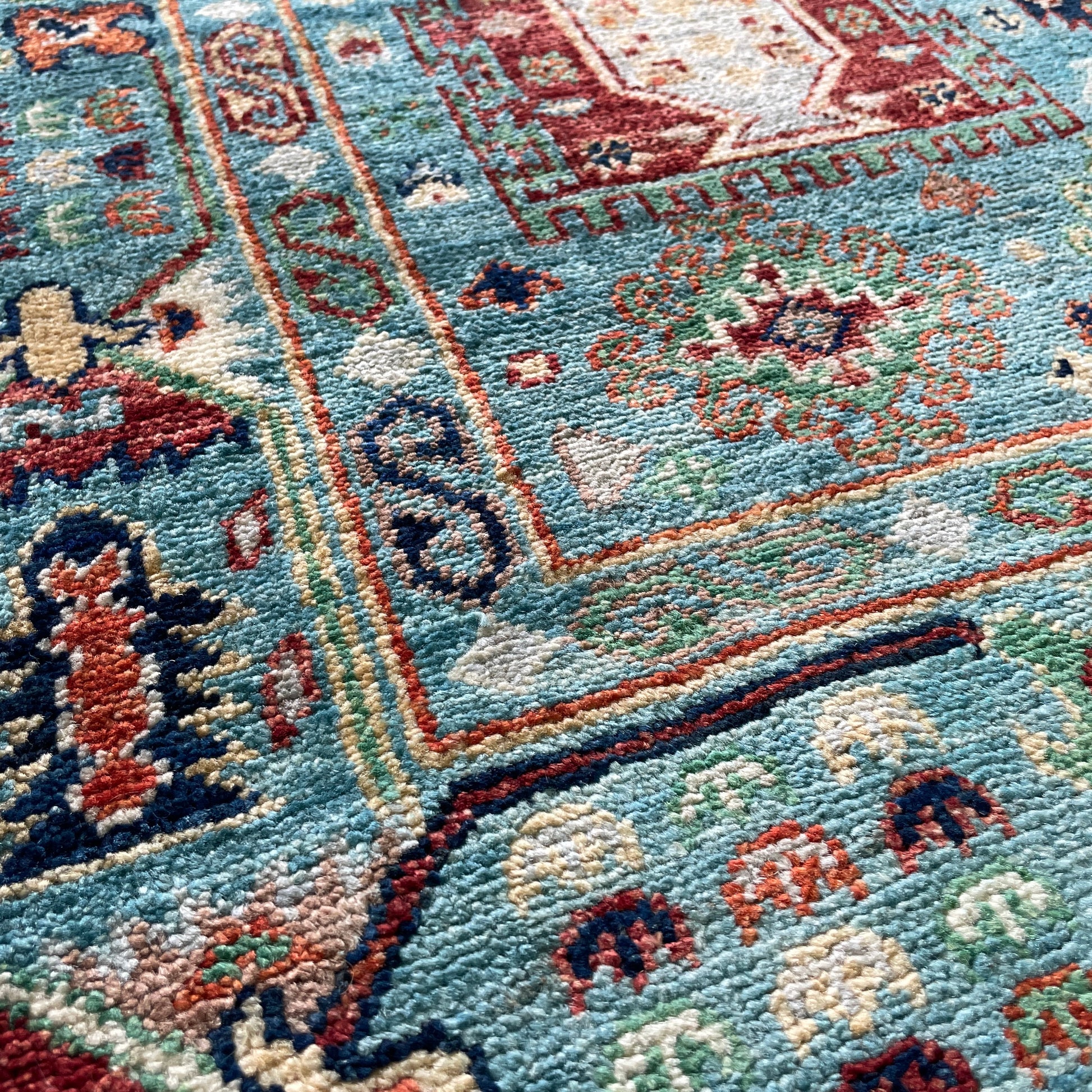 277 x 192 cm | Afghan Sultani Rug