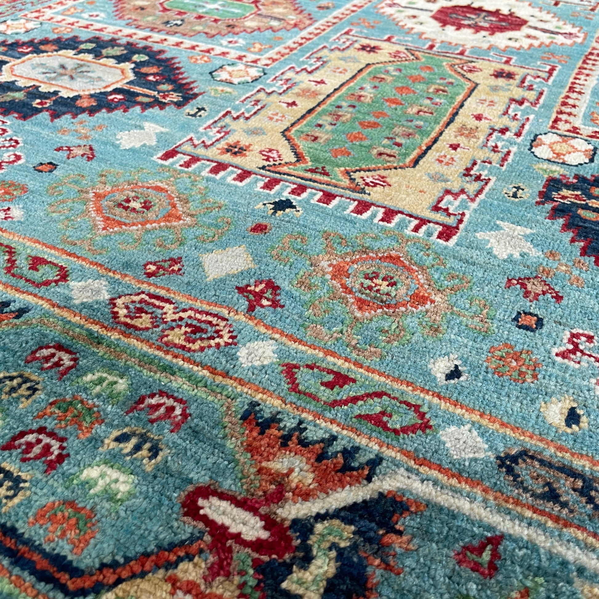 277 x 192 cm | Afghan Sultani Rug