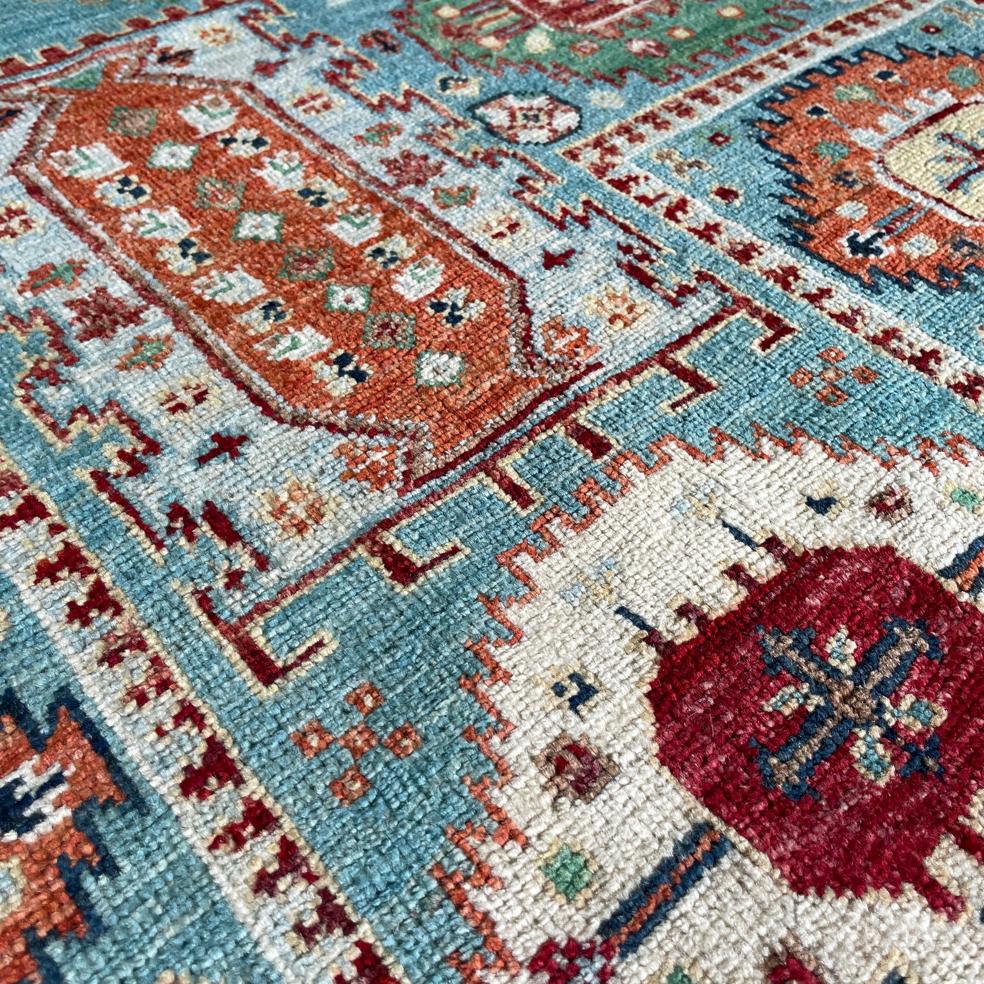 277 x 192 cm | Afghan Sultani Rug