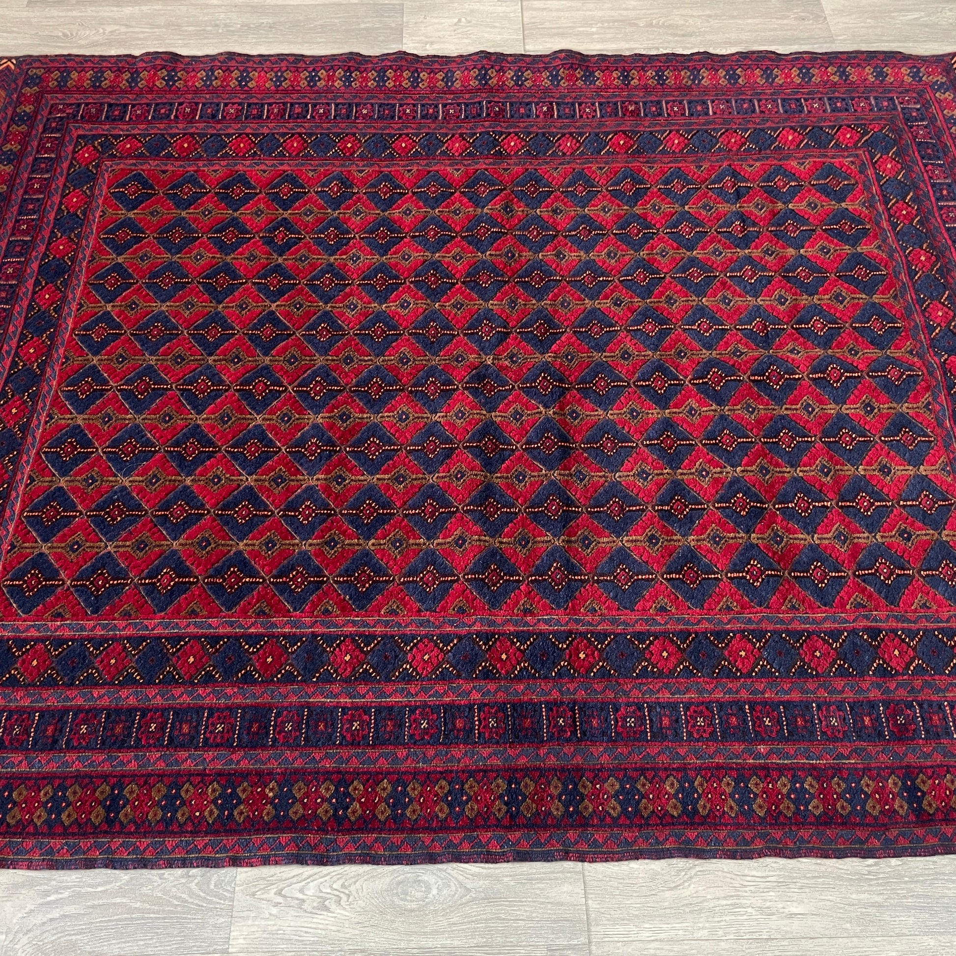 202 x 156 cm | Afghan Fine Mushwani Rug