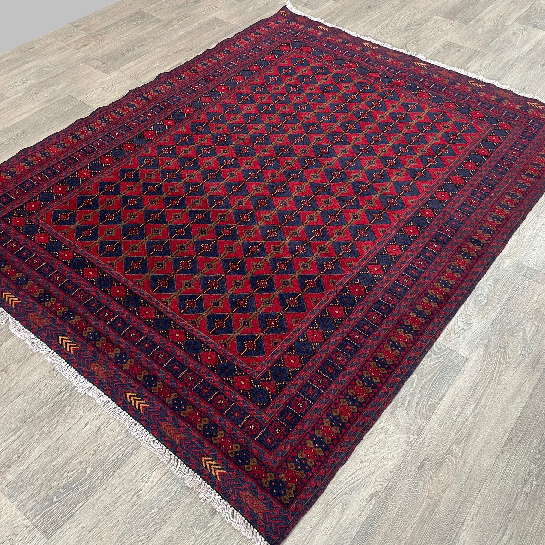 202 x 156 cm | Afghan Fine Mushwani Rug