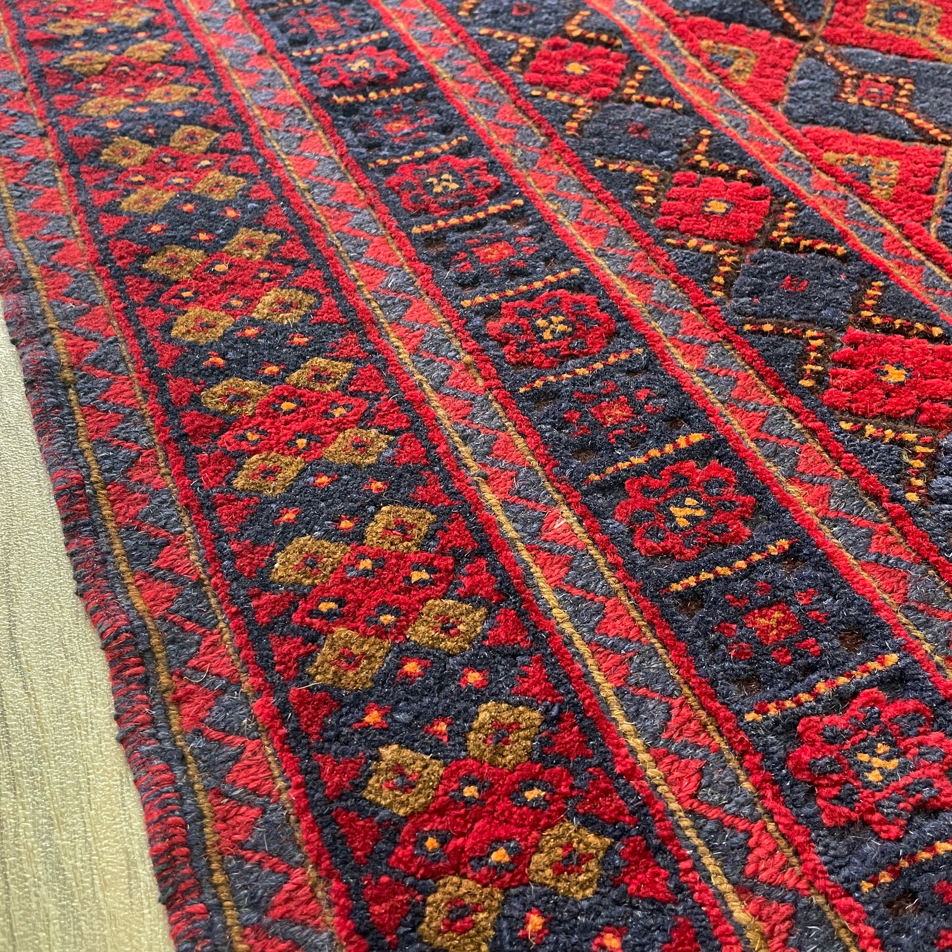 202 x 156 cm | Afghan Fine Mushwani Rug