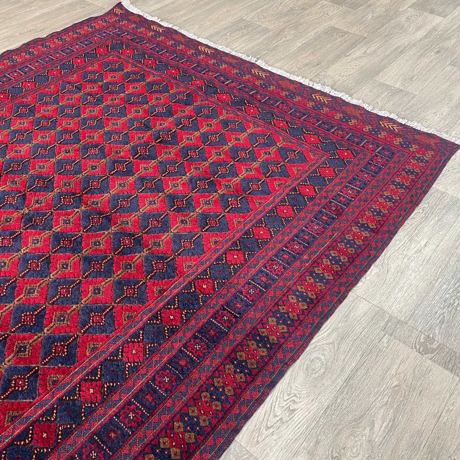 202 x 156 cm | Afghan Fine Mushwani Rug