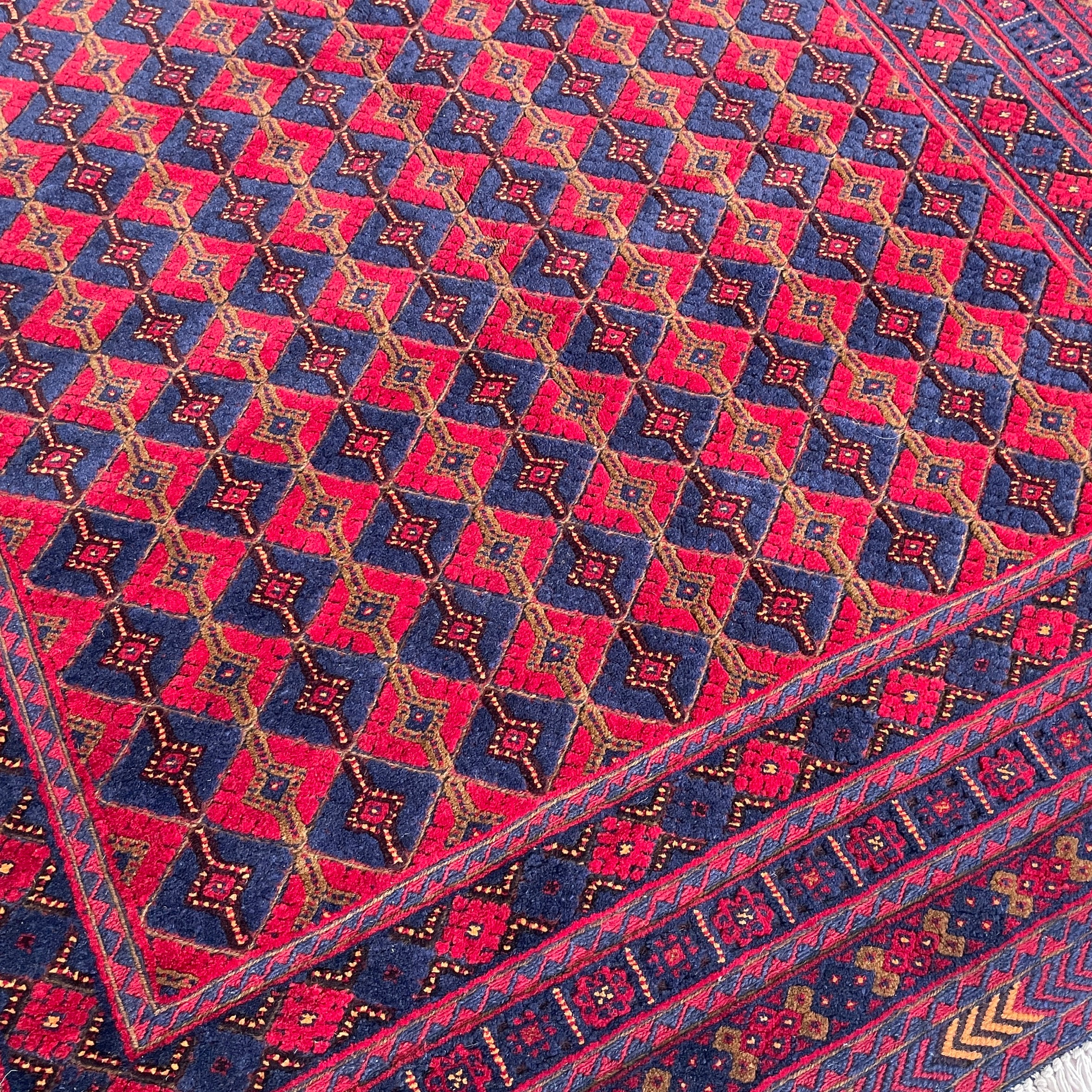 202 x 156 cm | Afghan Fine Mushwani Rug (Belgian Wool)