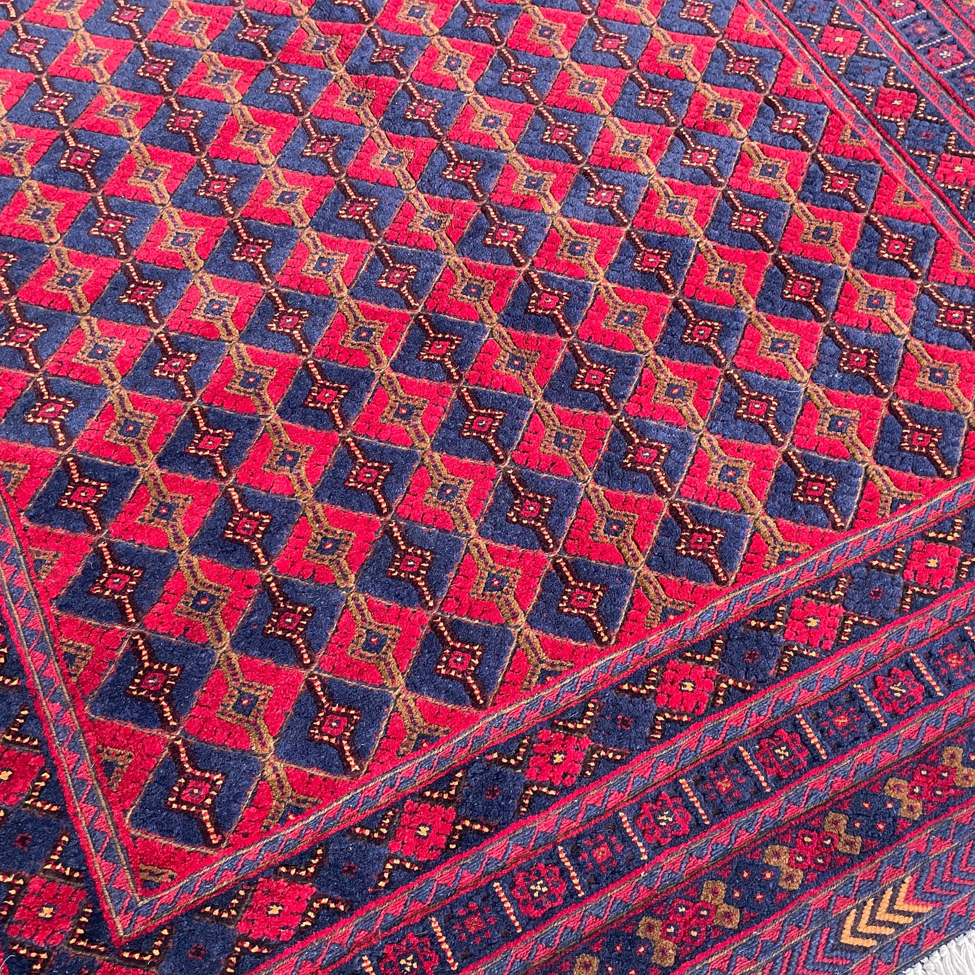 202 x 156 cm | Afghan Fine Mushwani Rug