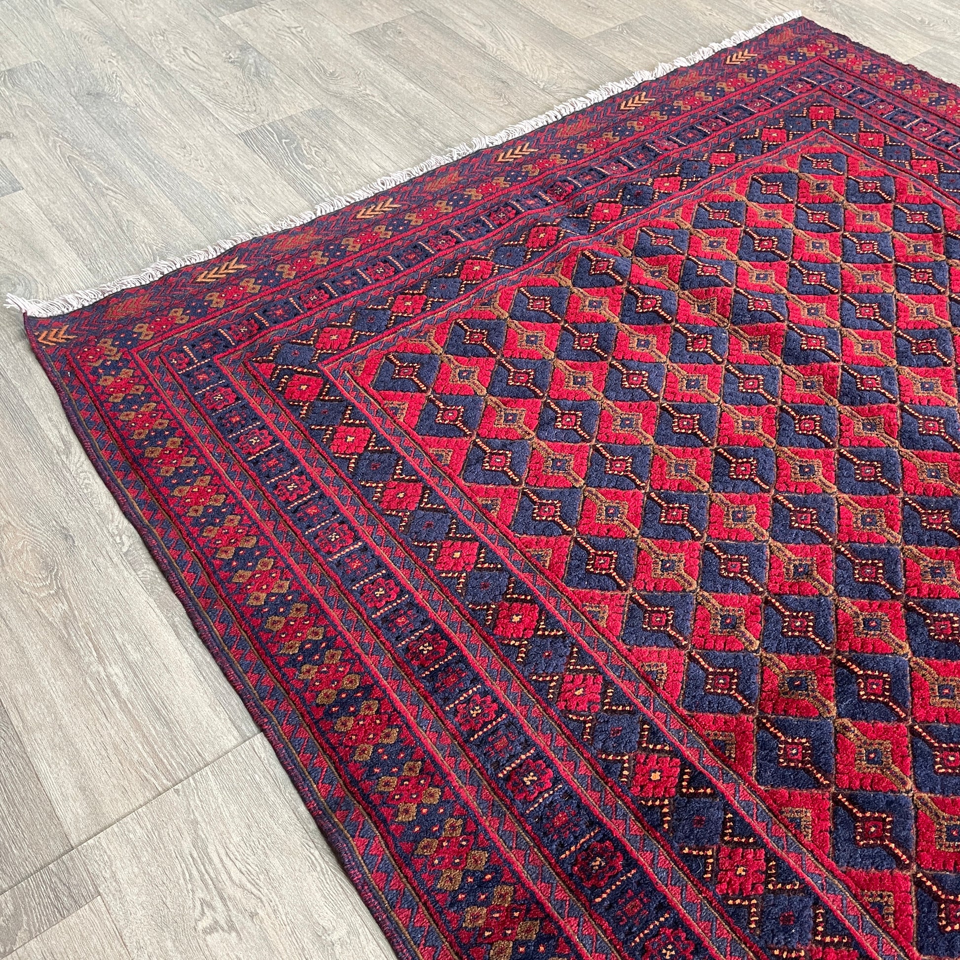202 x 156 cm | Afghan Fine Mushwani Rug