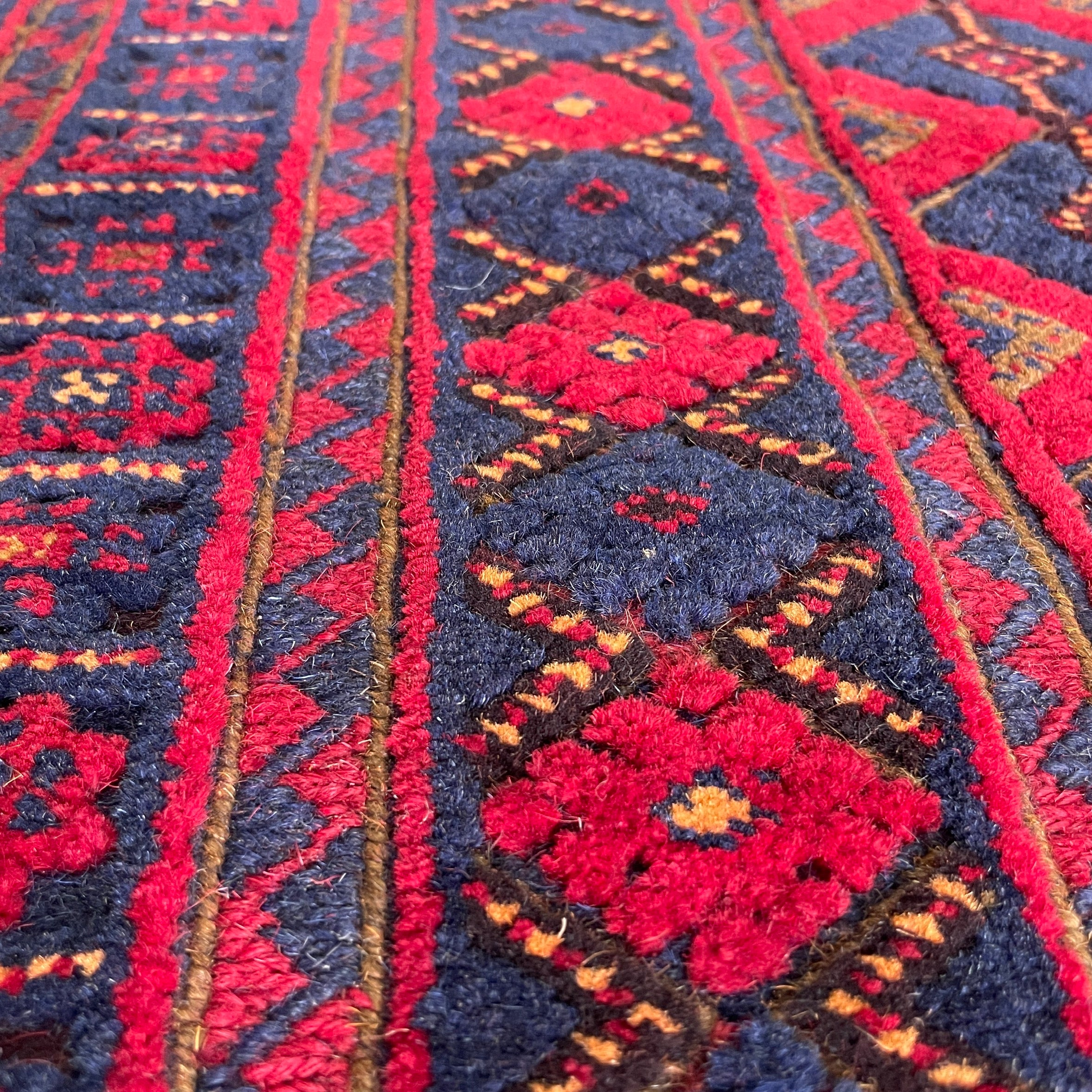 202 x 156 cm | Afghan Fine Mushwani Rug (Belgian Wool)
