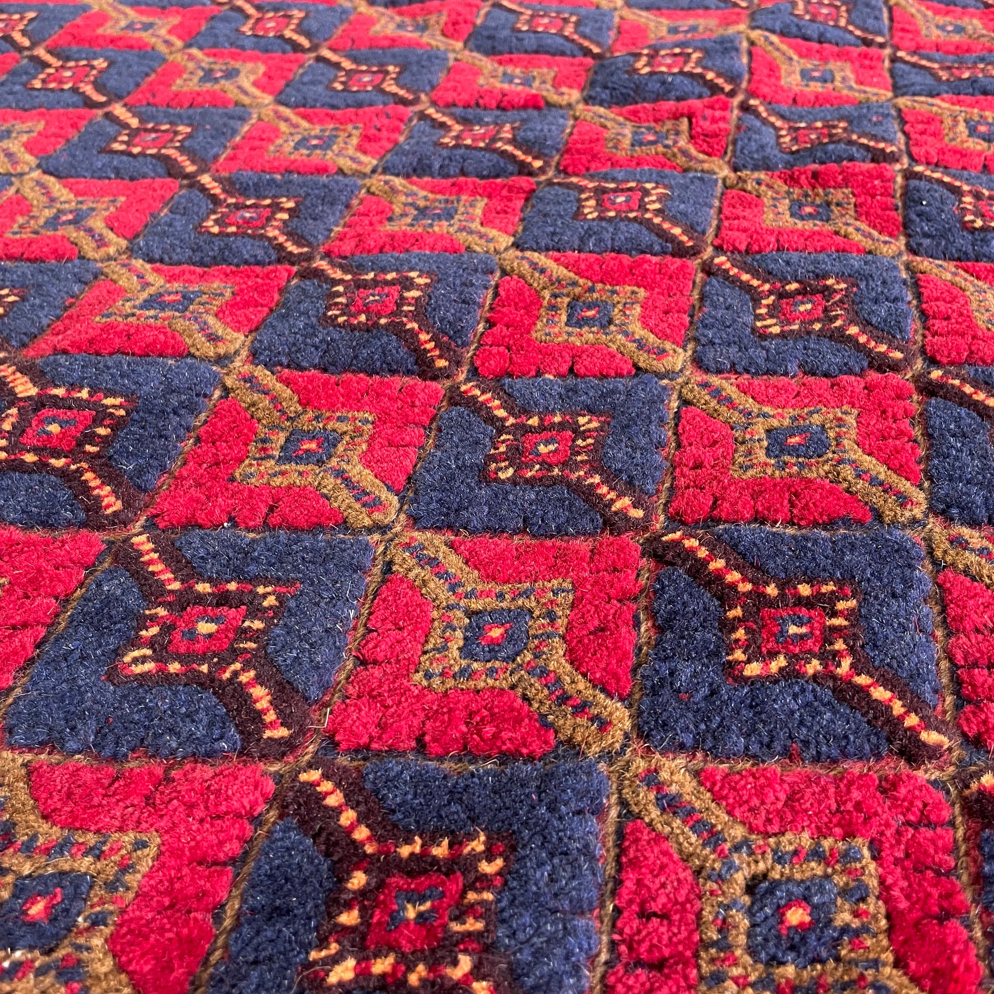 202 x 156 cm | Afghan Fine Mushwani Rug