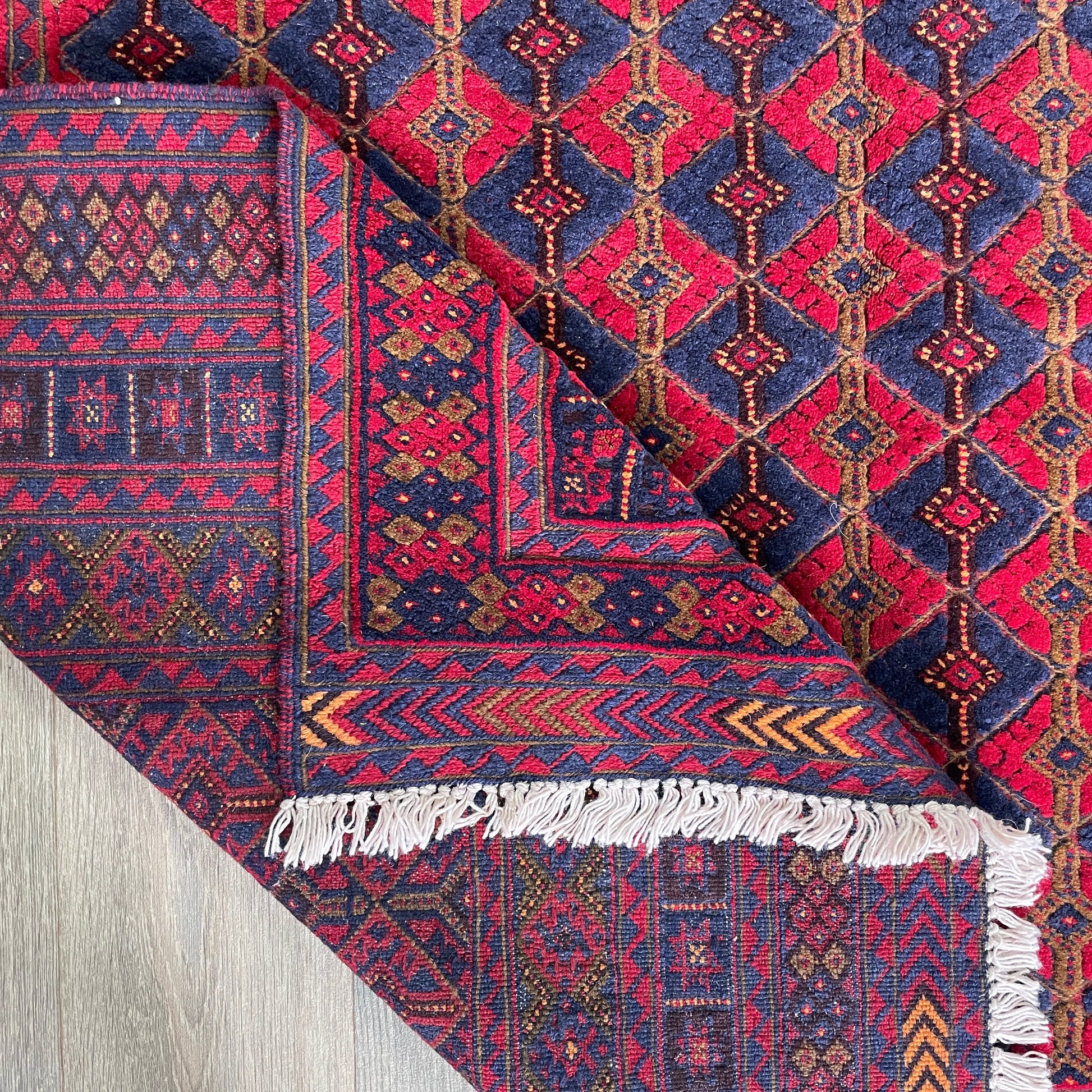 202 x 156 cm | Afghan Fine Mushwani Rug