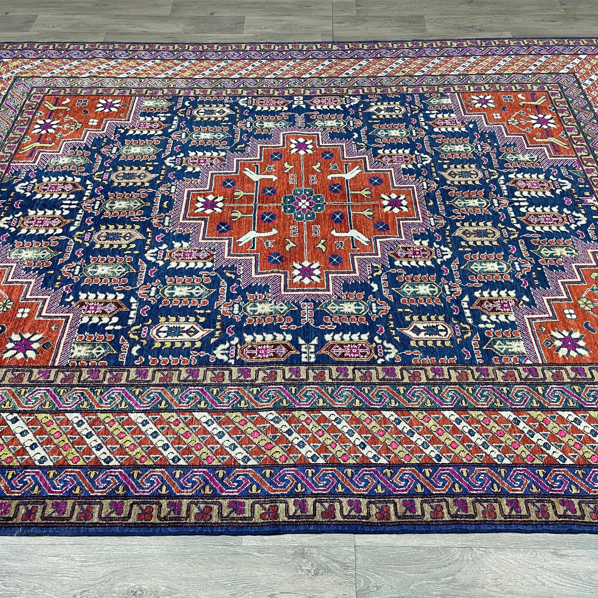 307 x 223 cm | Afghan Heriz Rug