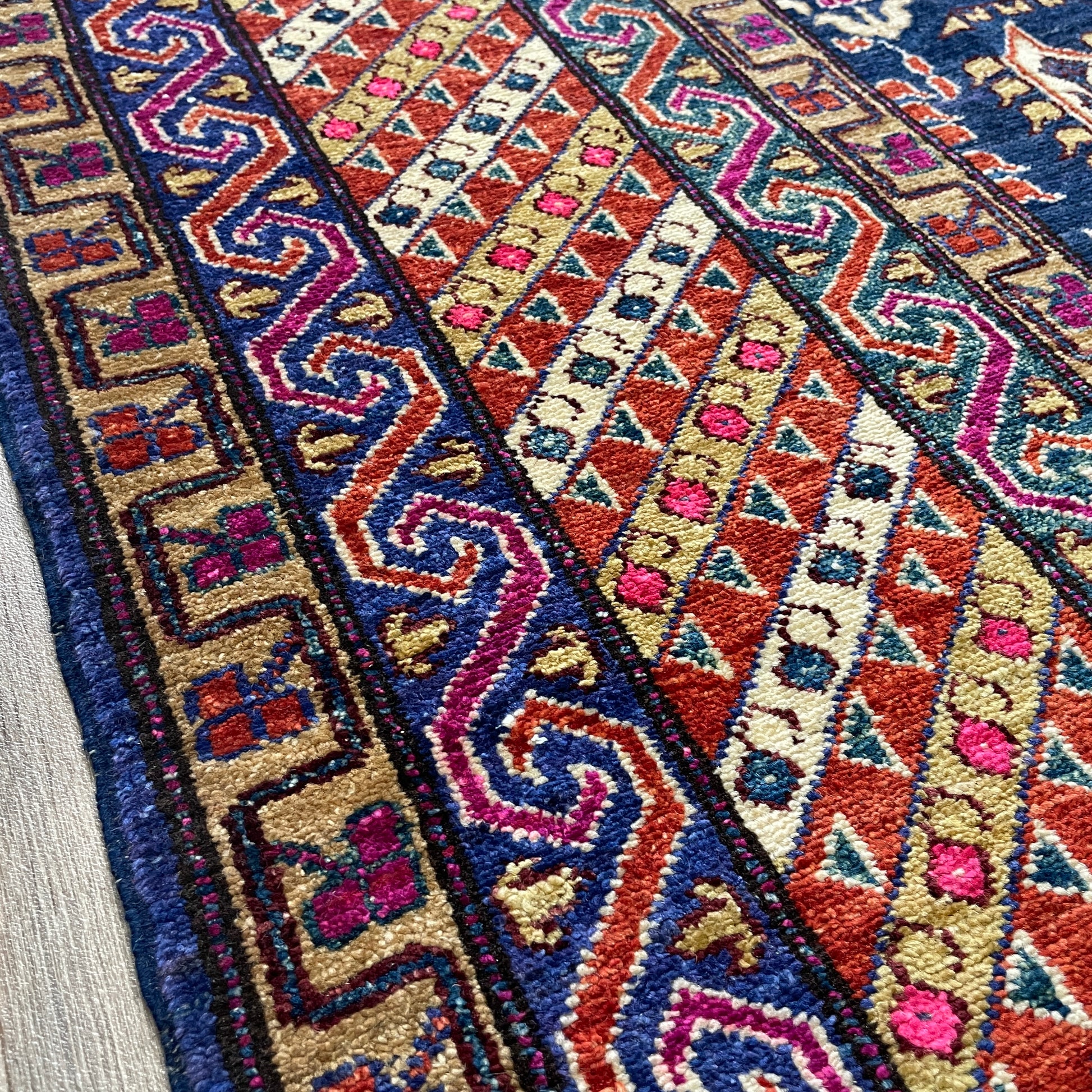 307 x 223 cm | Afghan Heriz Rug