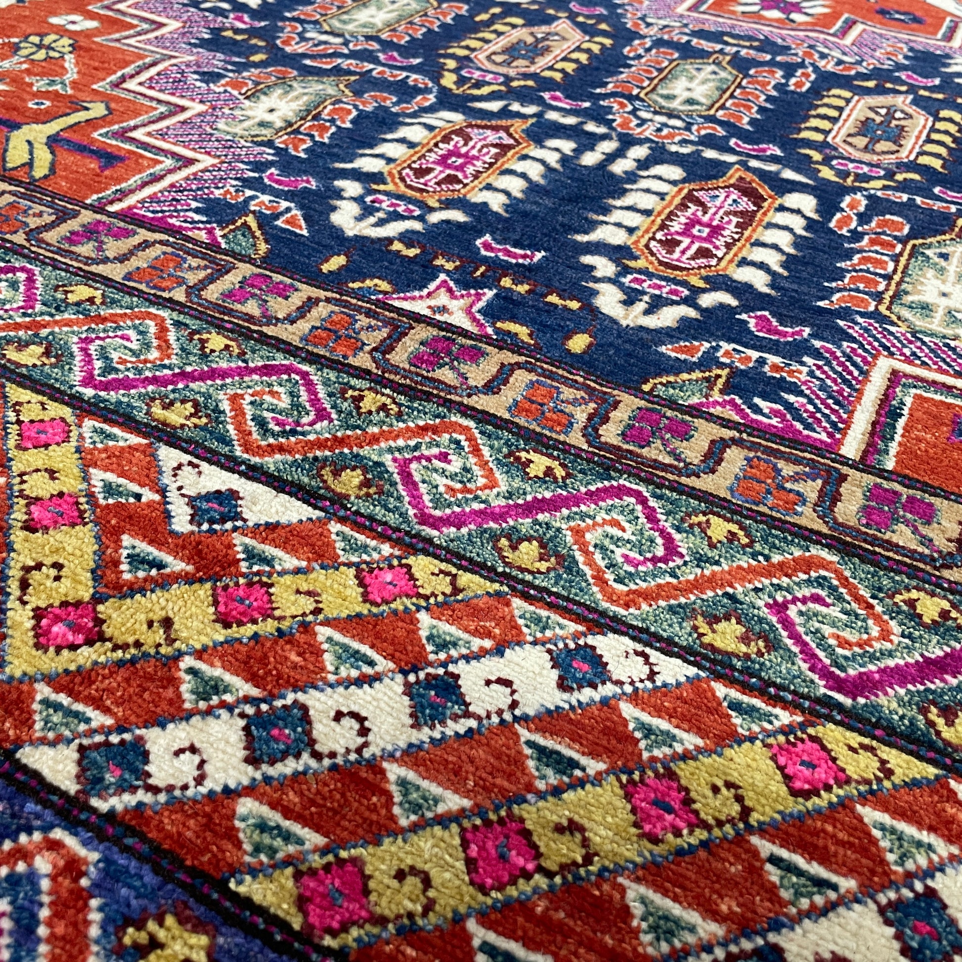 307 x 223 cm | Afghan Heriz Rug