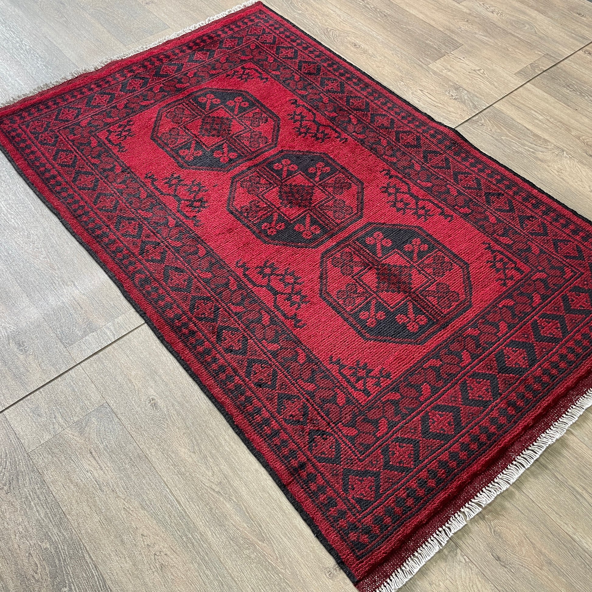 162 x 99 cm | Afghan Aqcha Rug