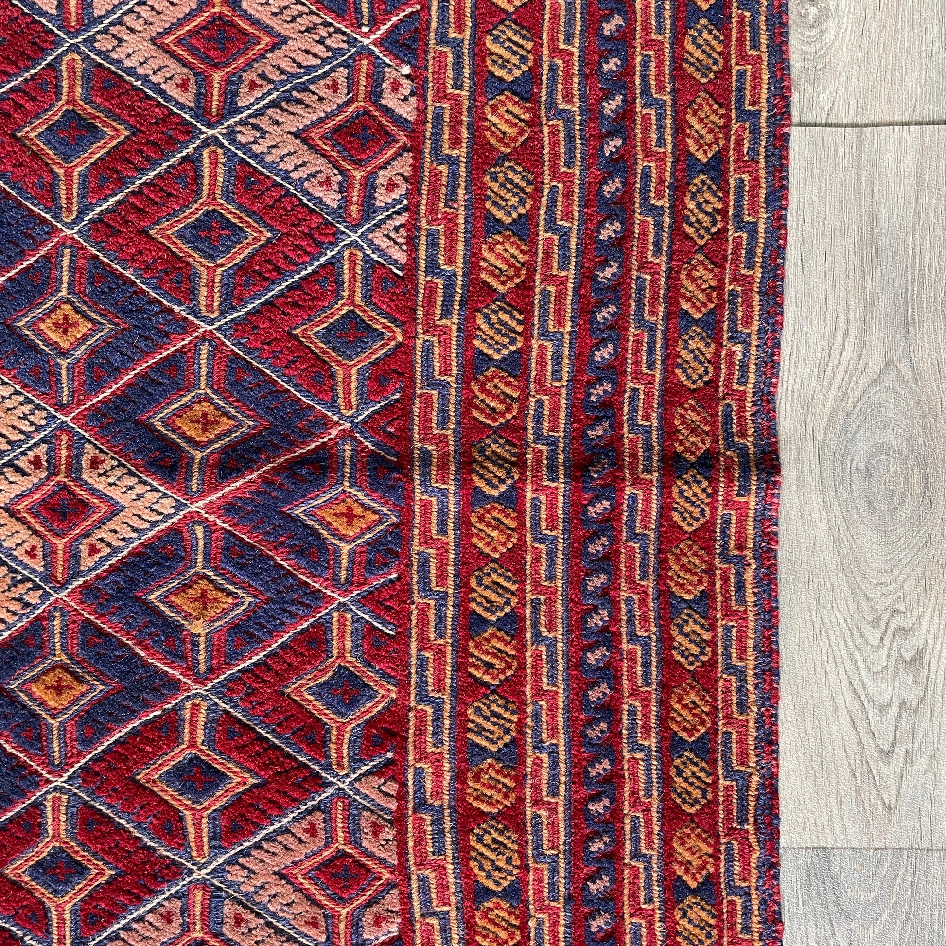 198 x 152 cm | Afghan Fine Mushwani Rug
