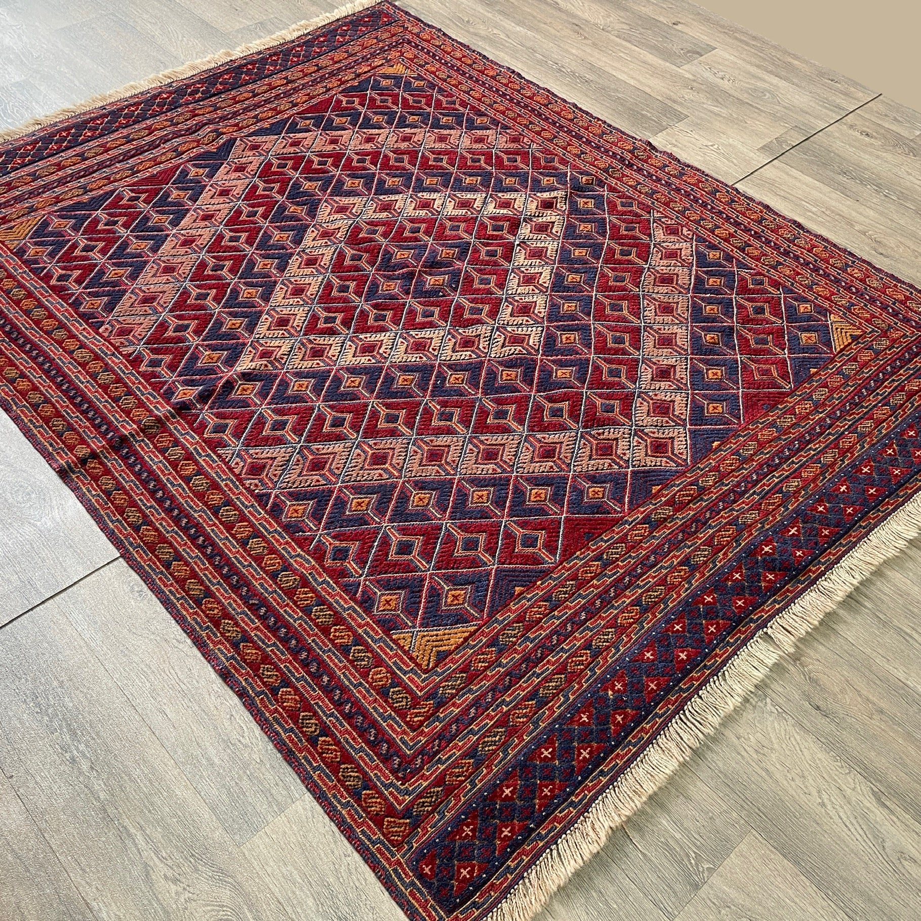 198 x 152 cm | Afghan Fine Mushwani Rug