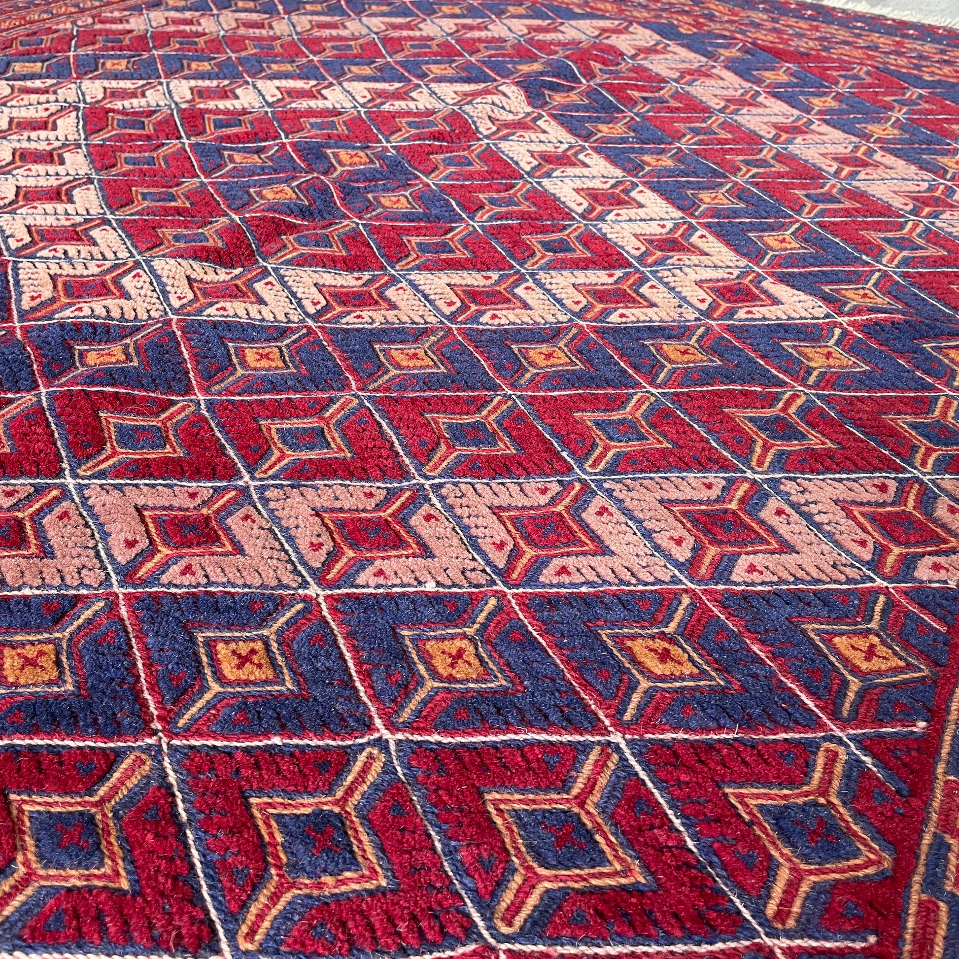 198 x 152 cm | Afghan Fine Mushwani Rug