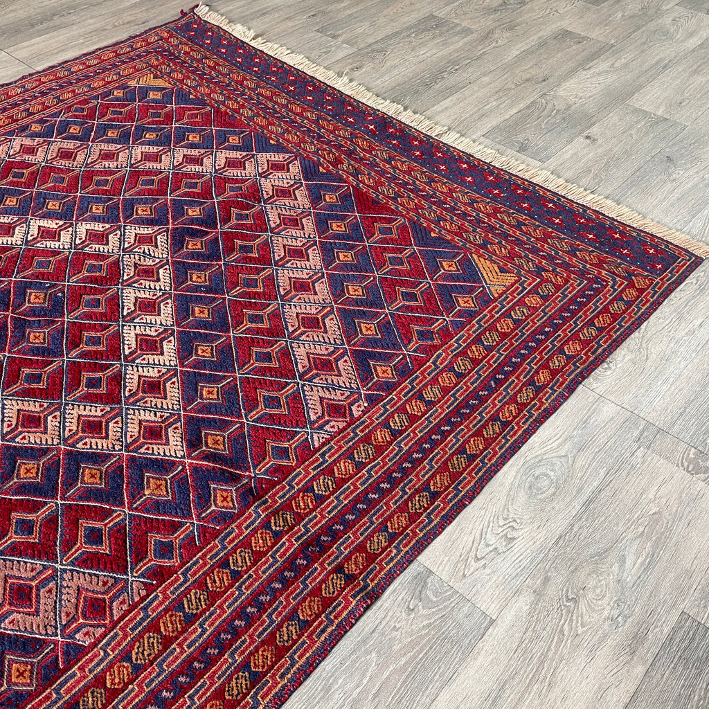 198 x 152 cm | Afghan Fine Mushwani Rug