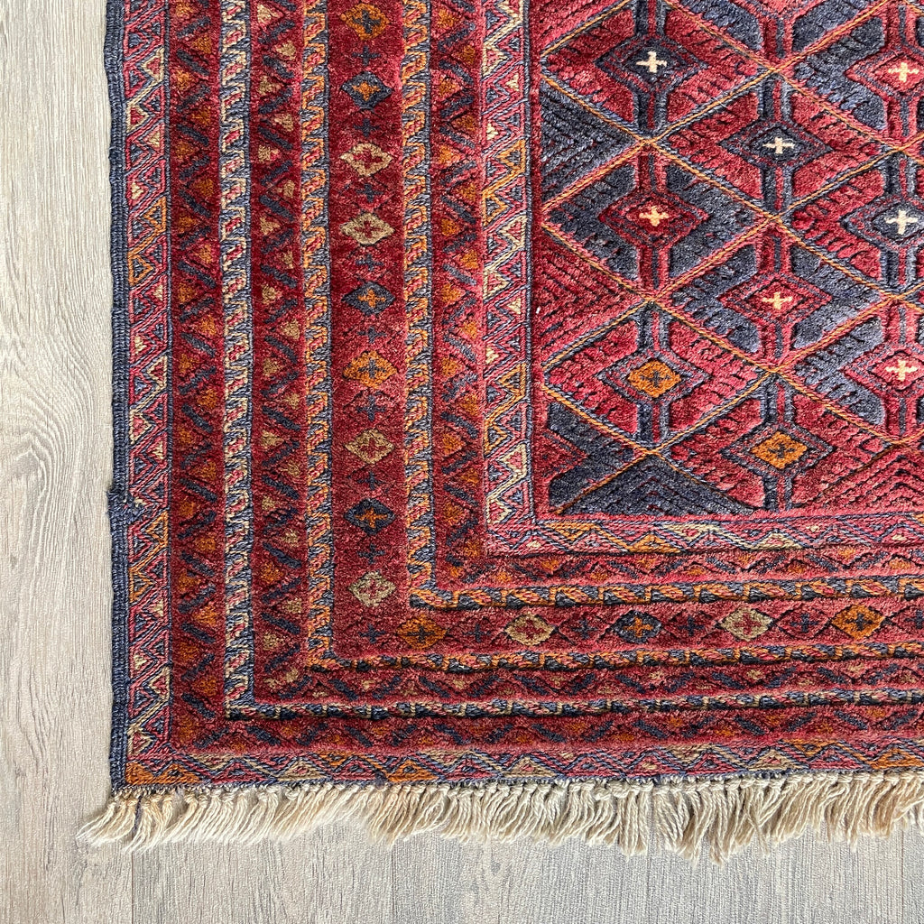 201 x 153 cm | Afghan Fine Mushwani Rug