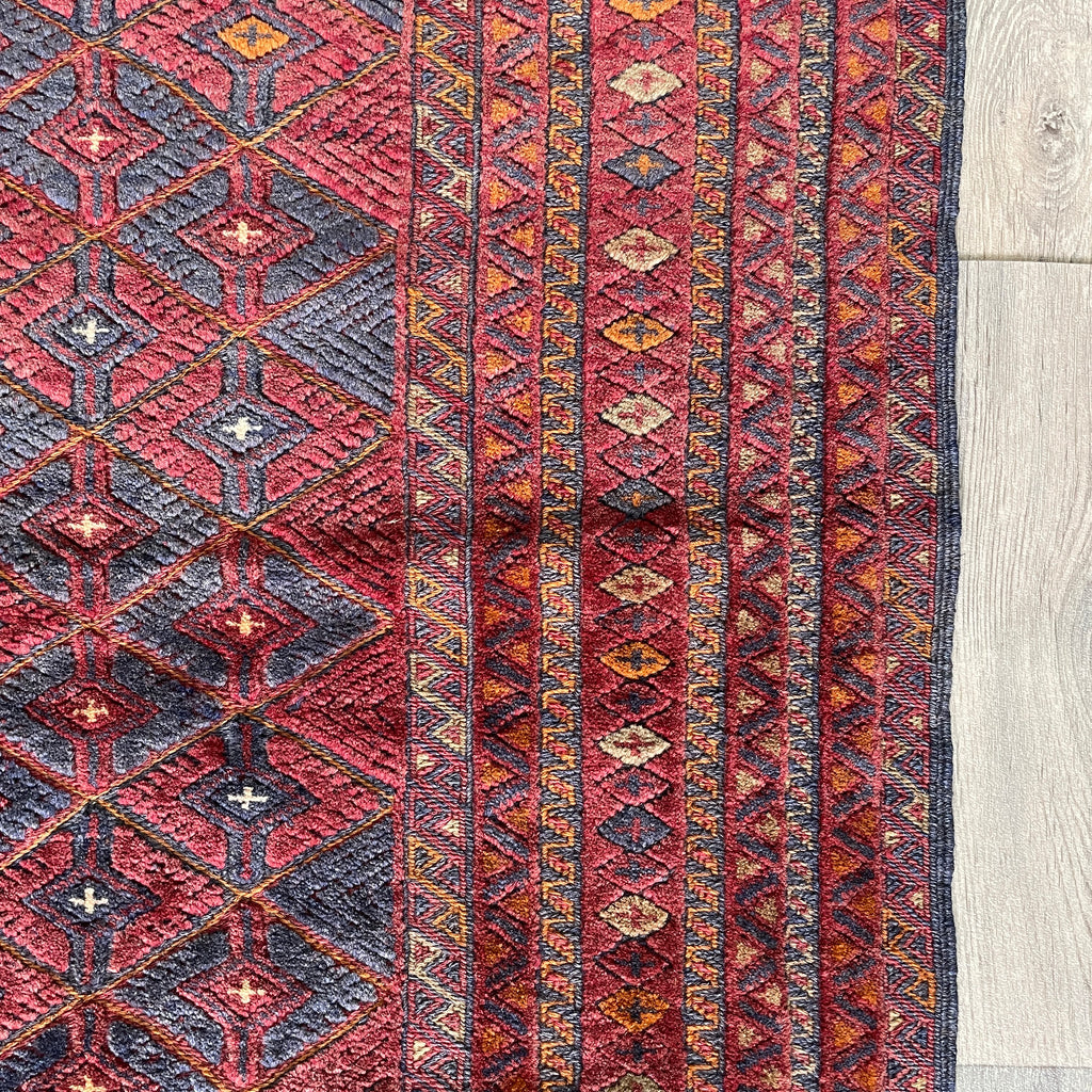 201 x 153 cm | Afghan Fine Mushwani Rug