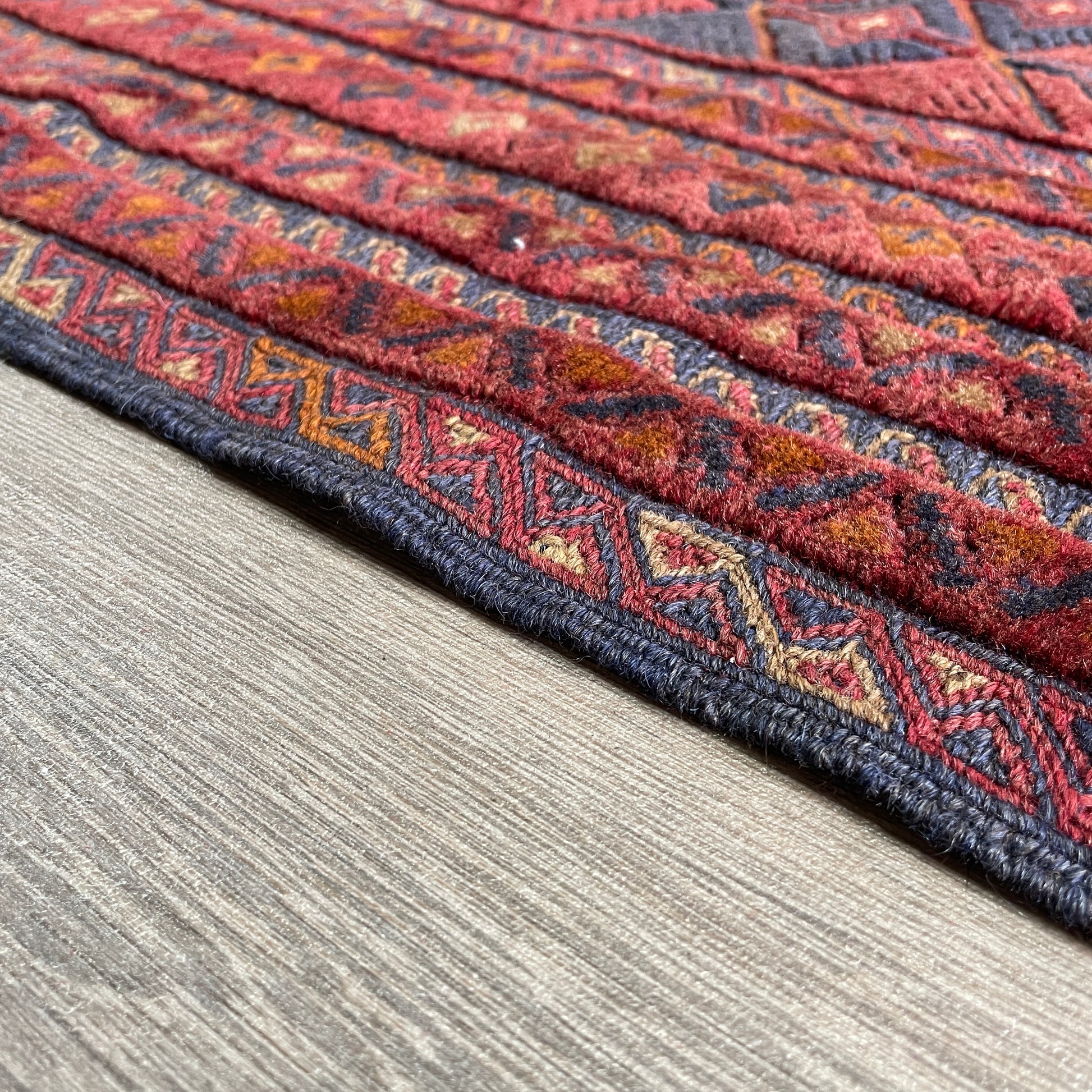 201 x 153 cm | Afghan Fine Mushwani Rug