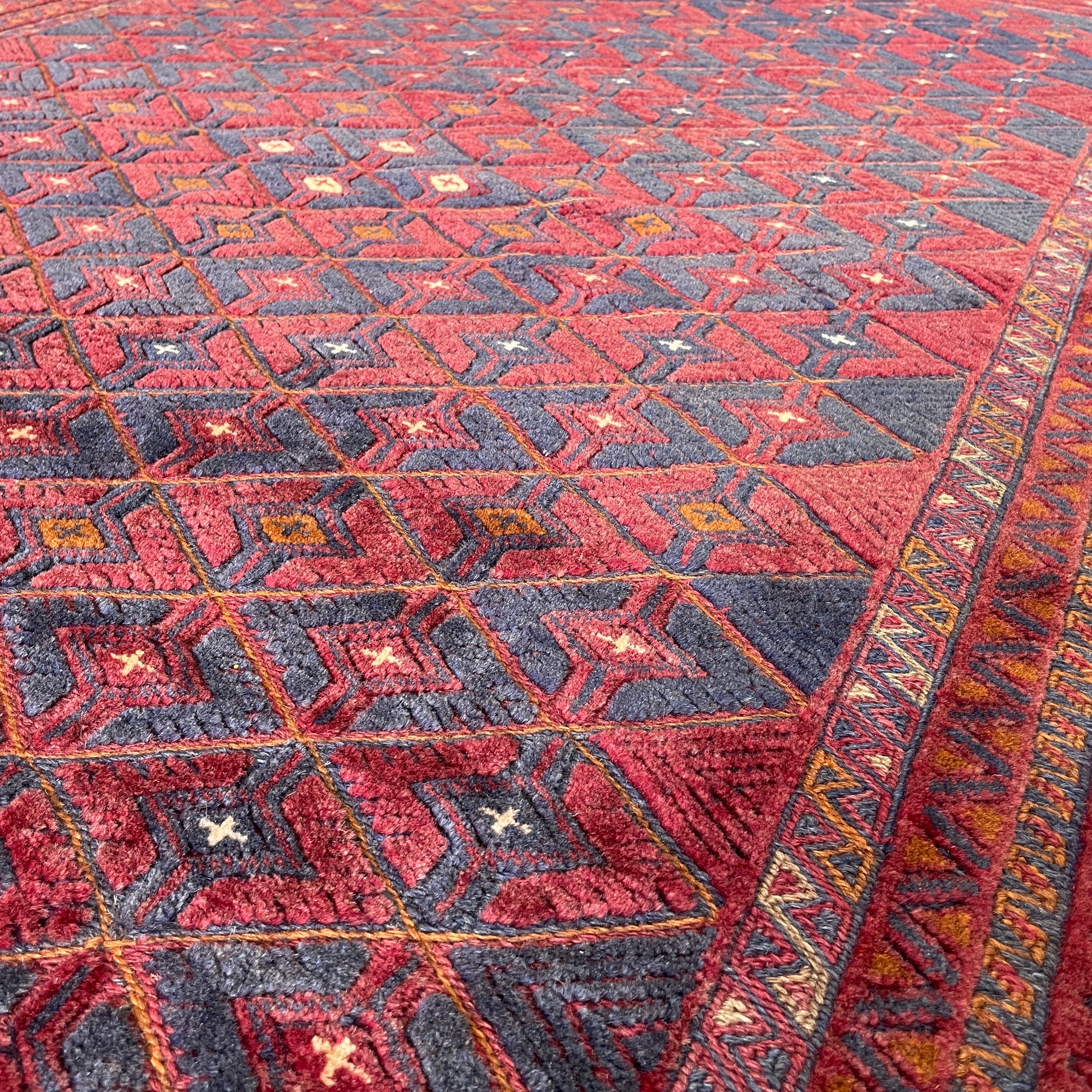 201 x 153 cm | Afghan Fine Mushwani Rug