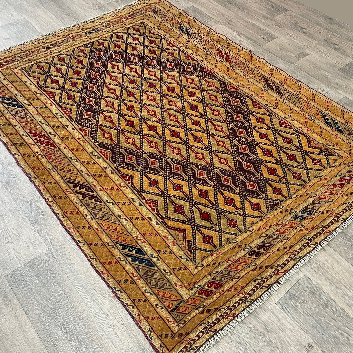 196 x 149 cm | Afghan Fine Mushwani Rug (Belgian Wool)