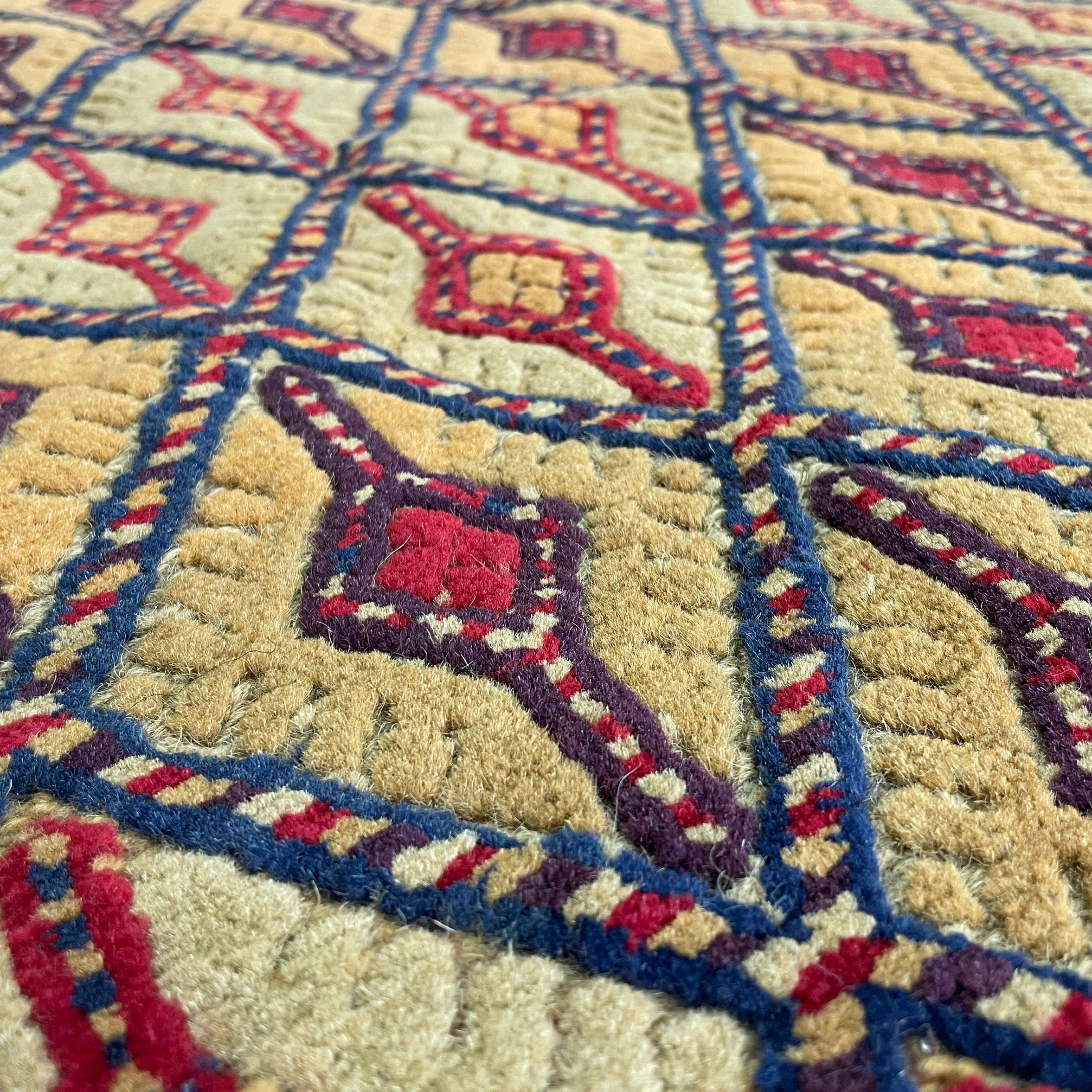 196 x 149 cm | Afghan Fine Mushwani Rug (Belgian Wool)