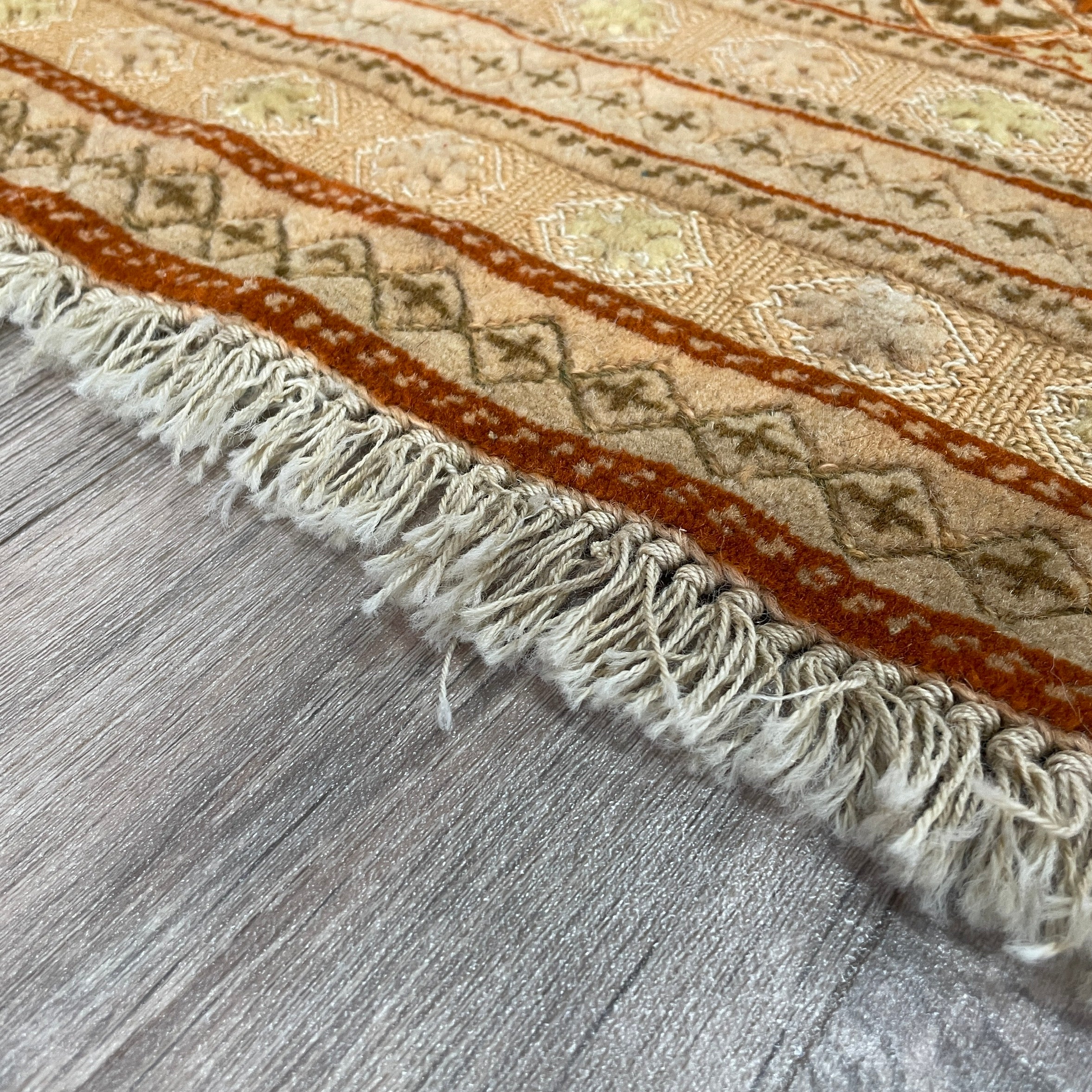 192 x 170 cm | Afghan Fine Mushwani Rug (Belgian Wool)