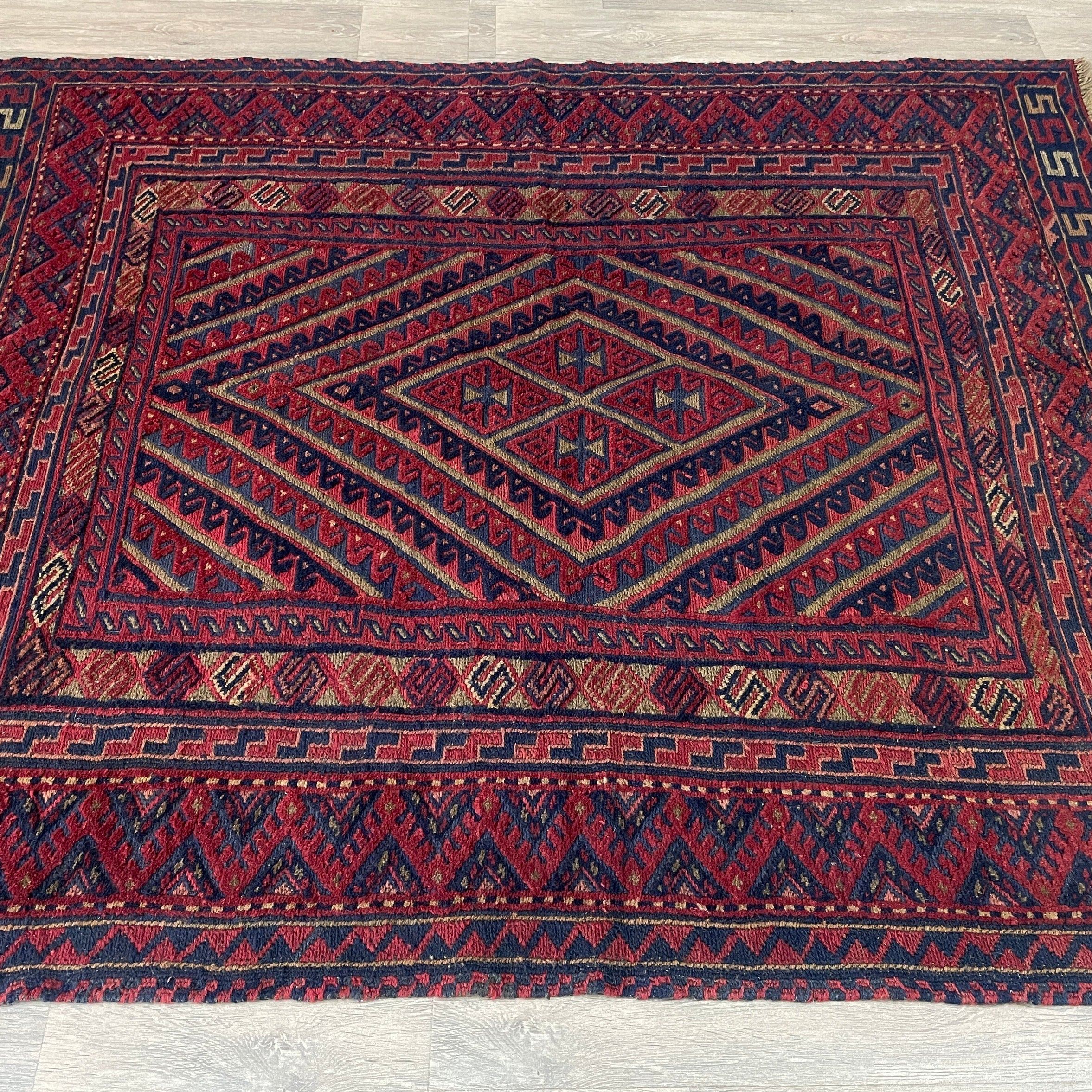 191 x 158 cm | Afghan Mushwani Rug