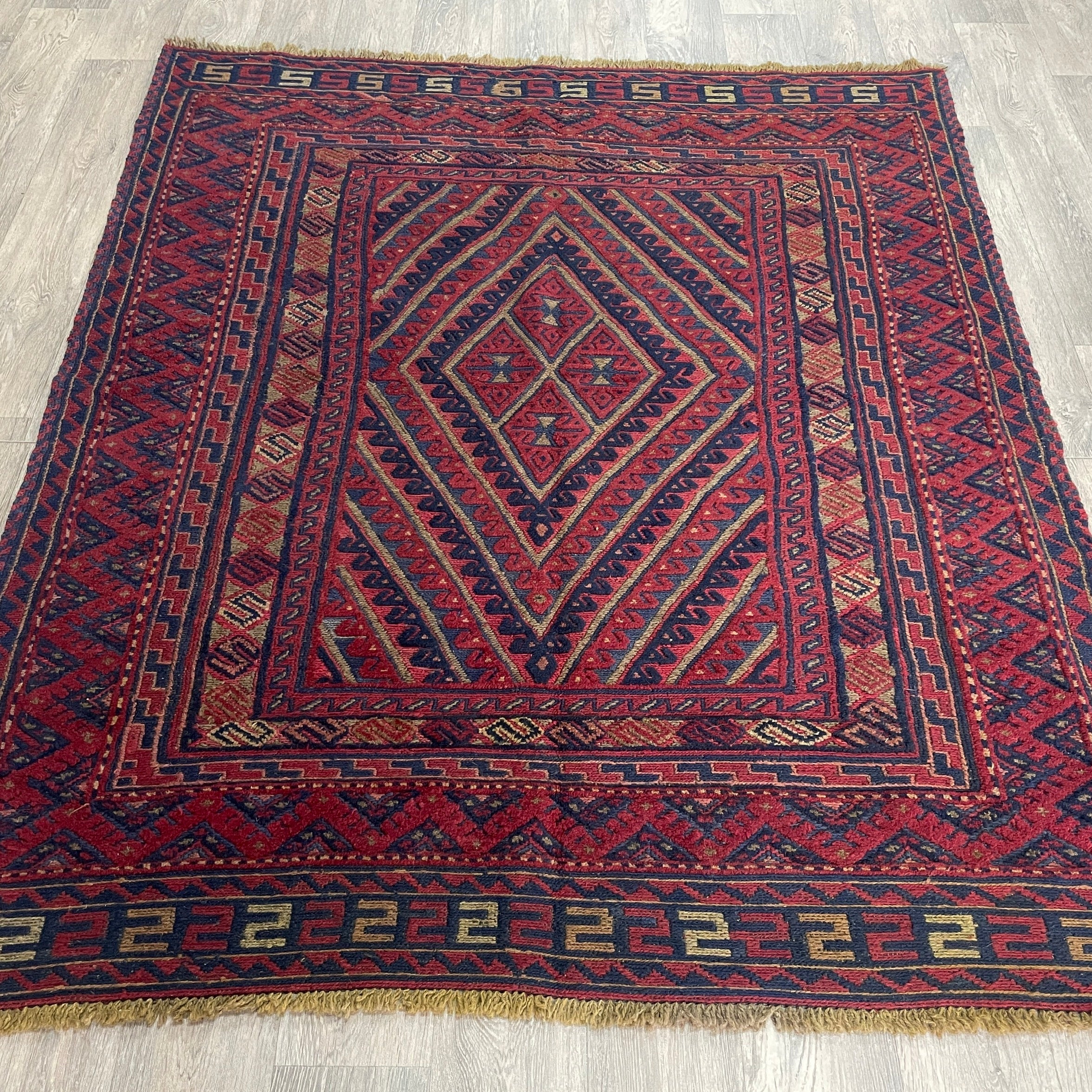 191 x 158 cm | Afghan Mushwani Rug