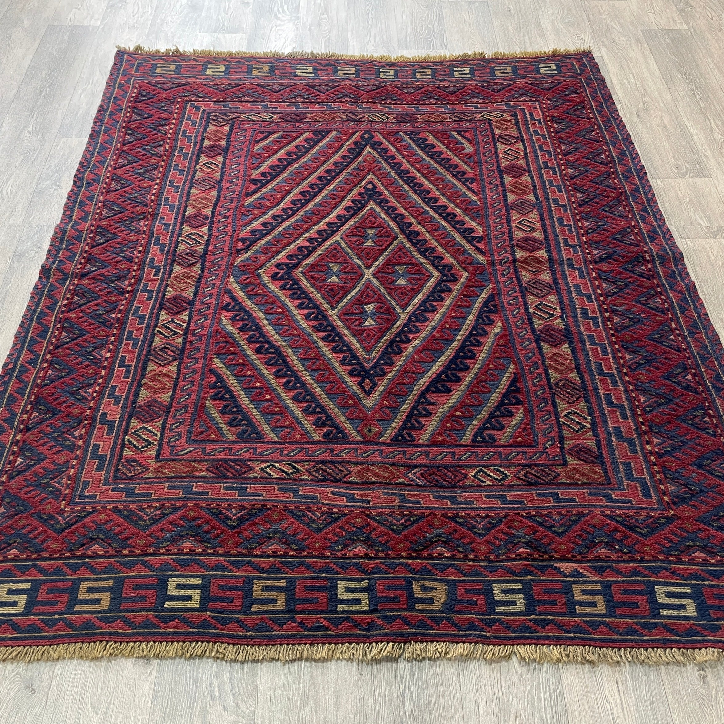 191 x 158 cm | Afghan Mushwani Rug