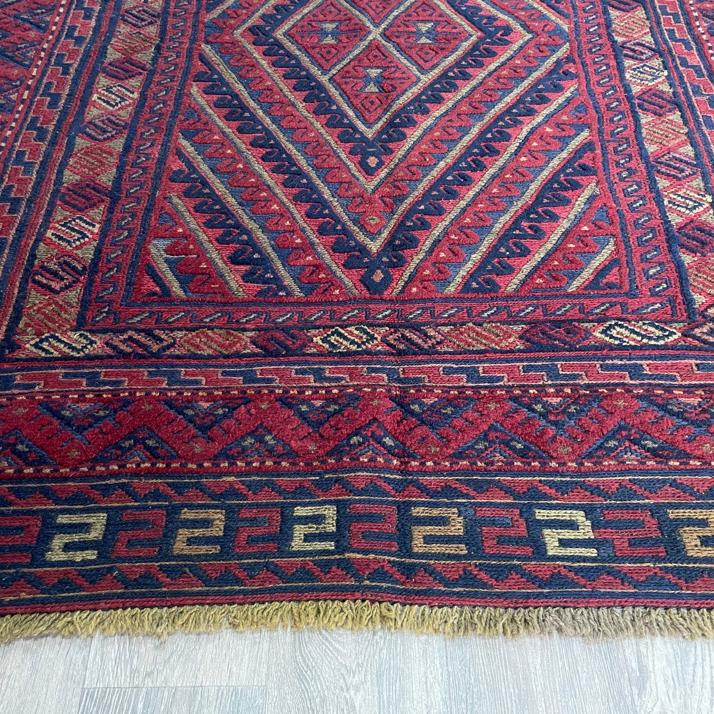191 x 158 cm | Afghan Mushwani Rug