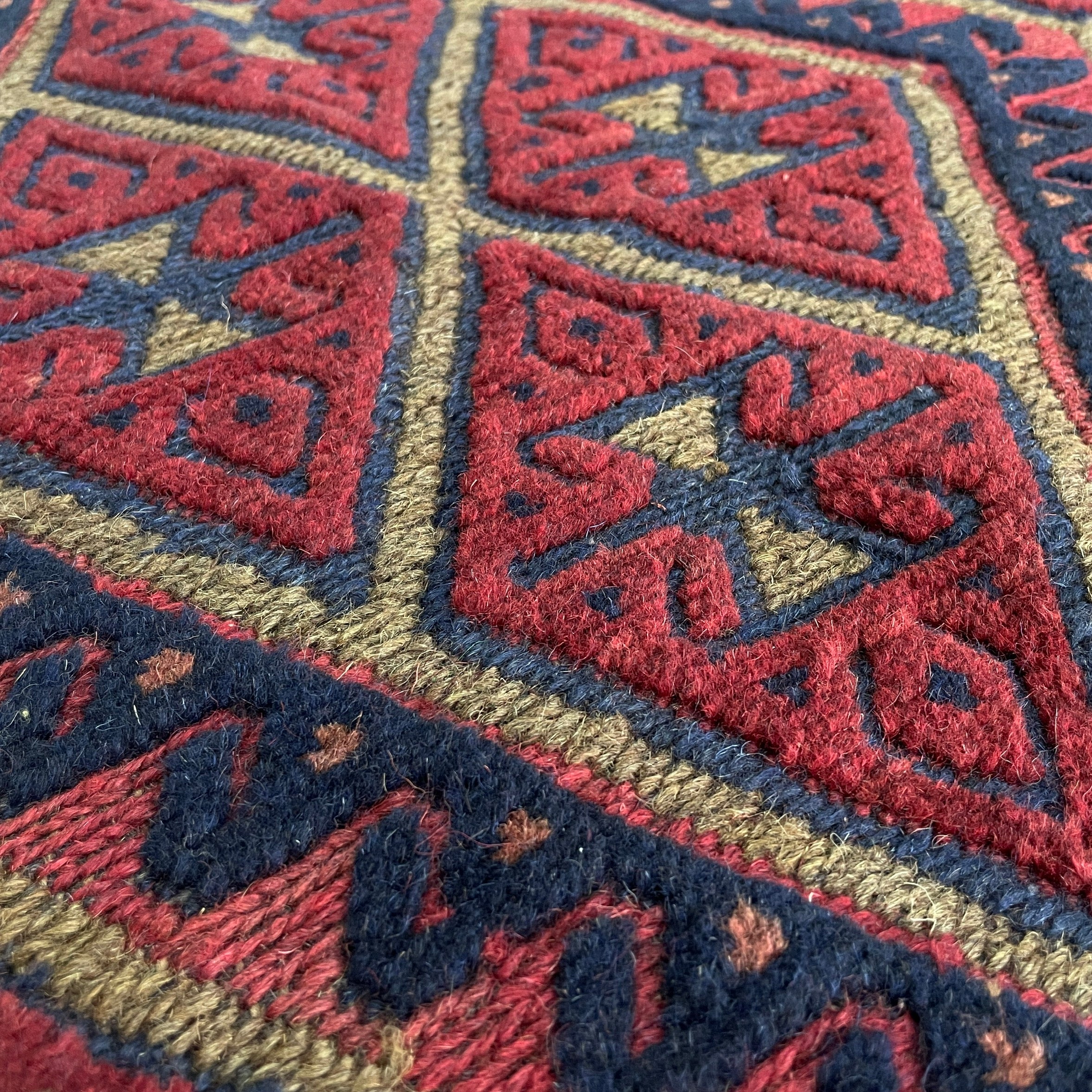191 x 158 cm | Afghan Mushwani Rug