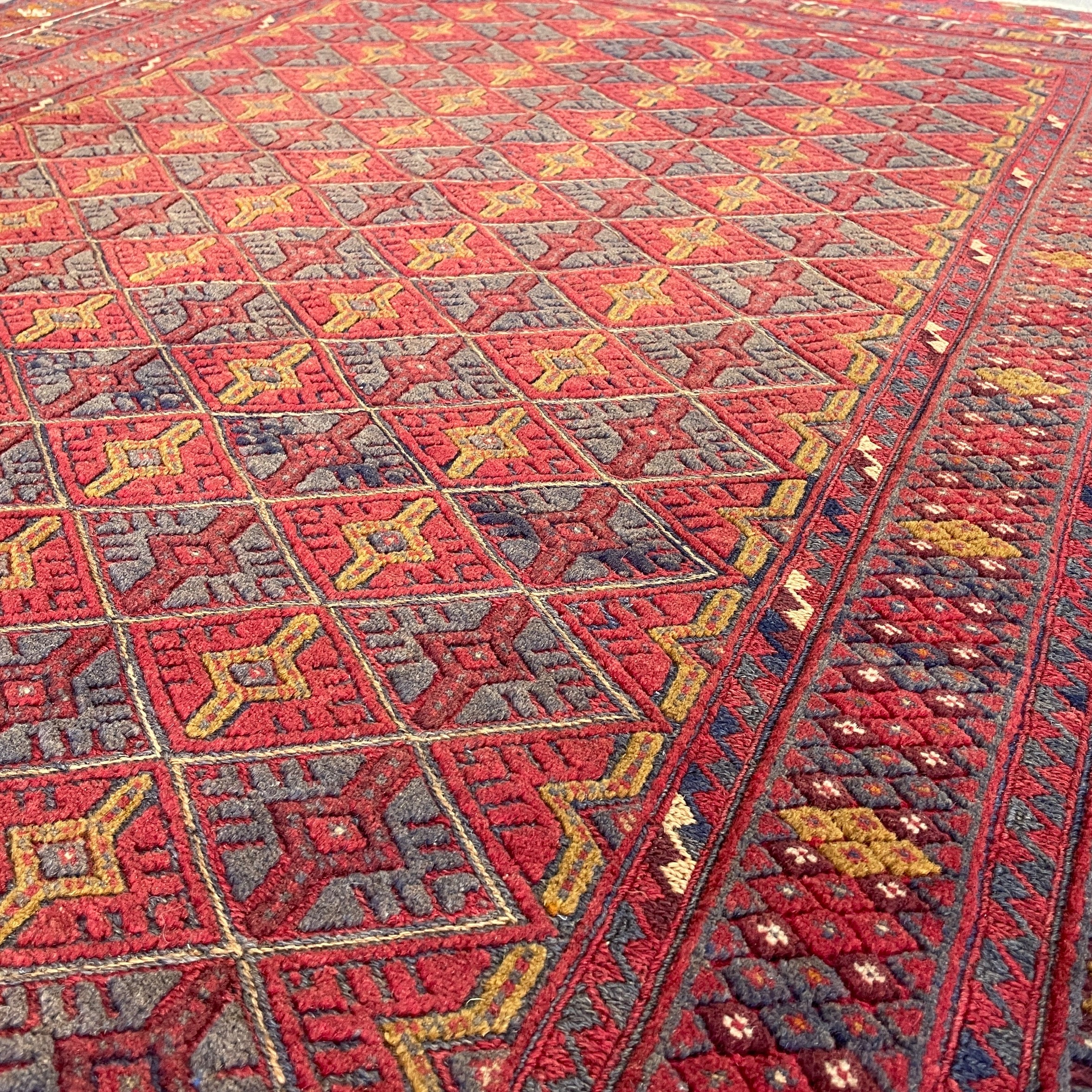 186 x 149 cm | Afghan Fine Mushwani Rug (Belgian Wool)