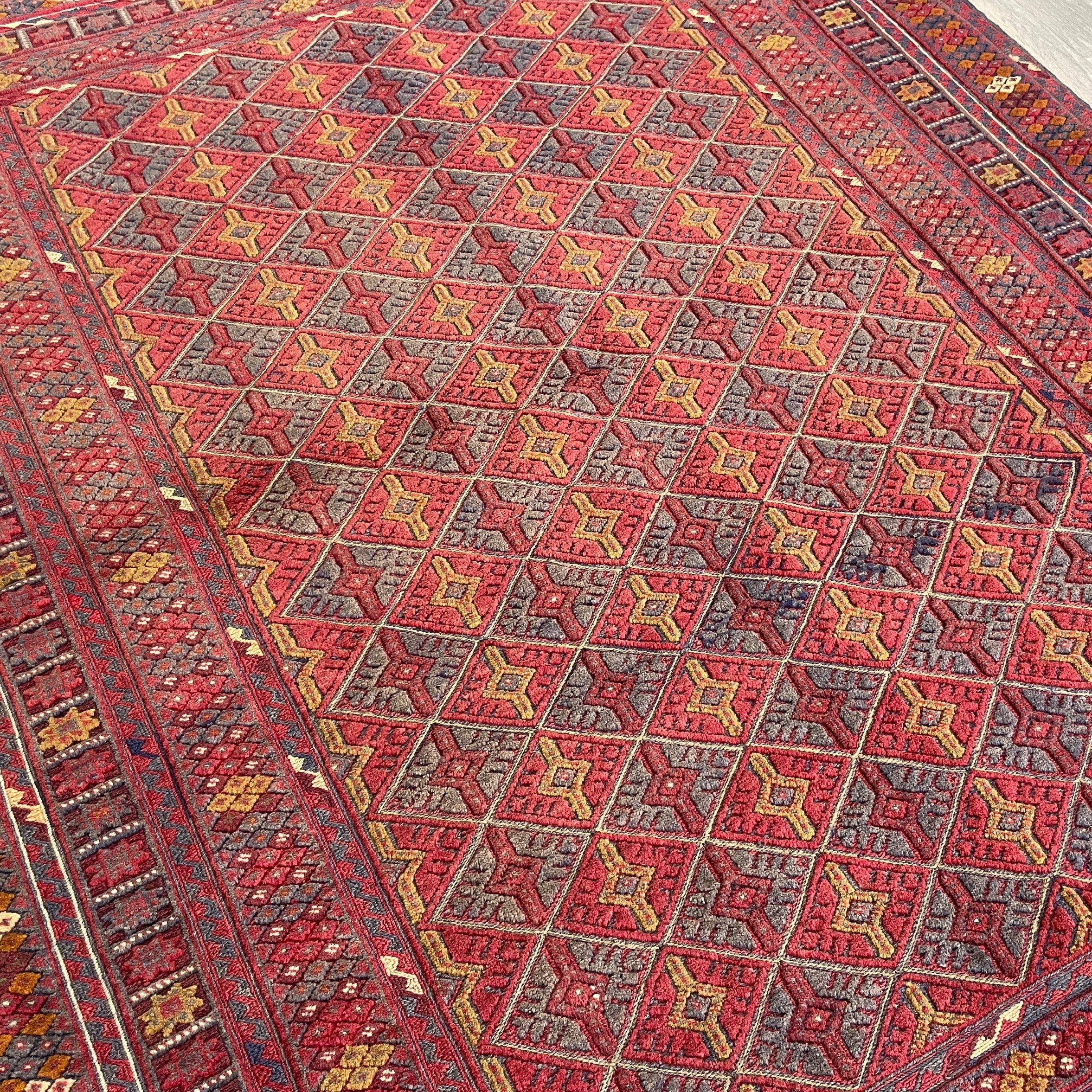 186 x 149 cm | Afghan Fine Mushwani Rug (Belgian Wool)