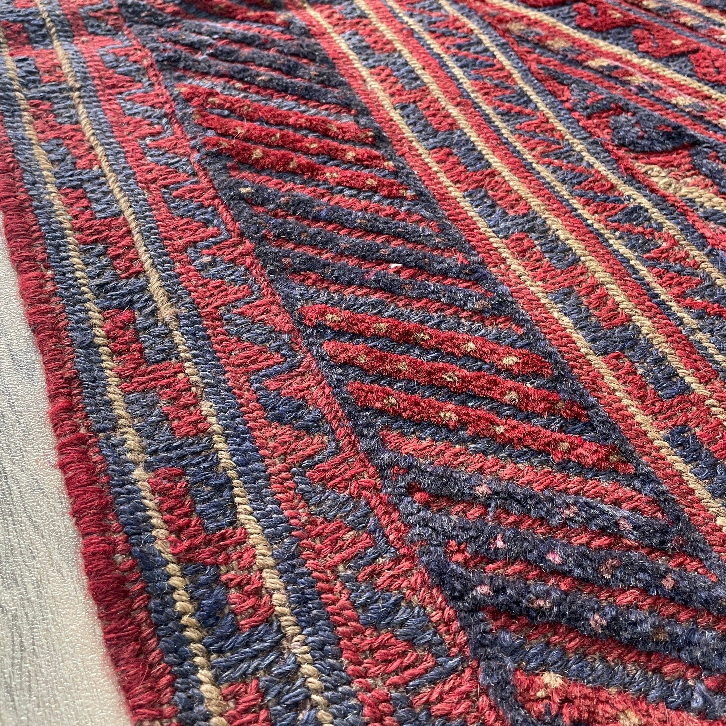 188 x 143 cm | Afghan Mushwani Rug