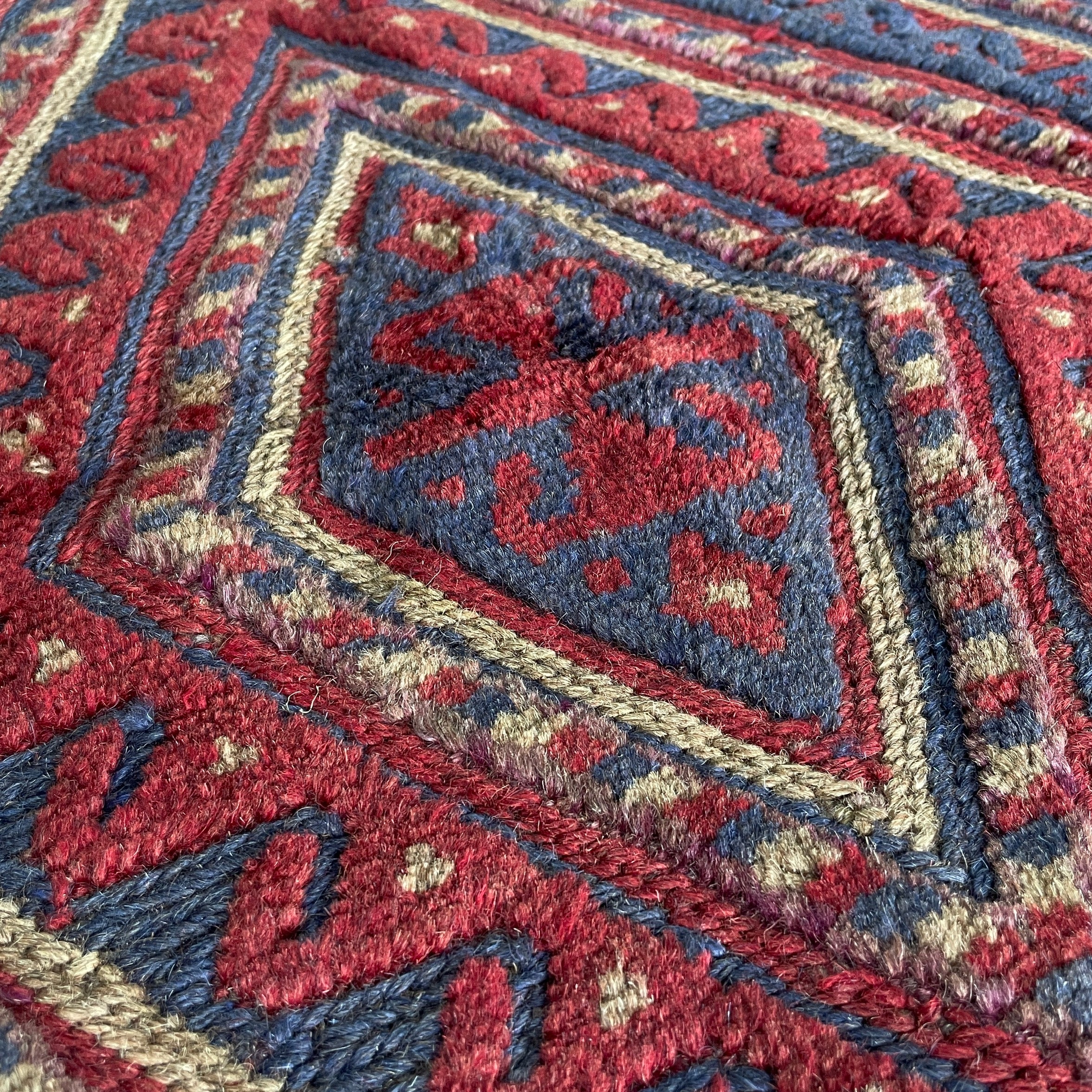 188 x 143 cm | Afghan Mushwani Rug