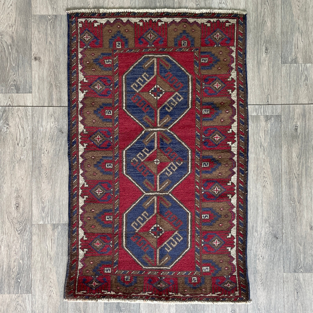 137 x 84 cm | Afghan Ersari Baluch Rug (Old 1980)