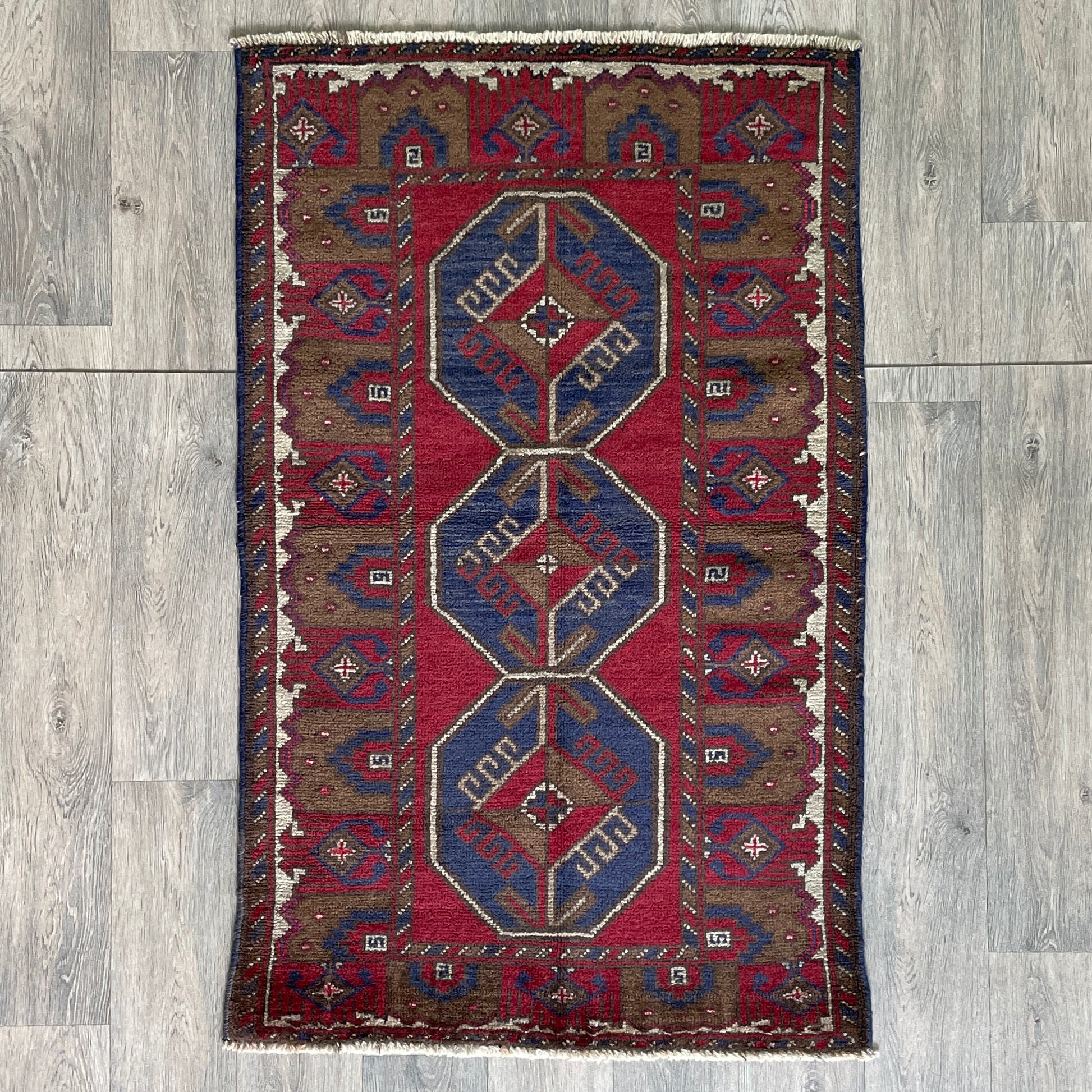 137 x 84 cm | Afghan Ersari Baluch Rug (Old 1980)