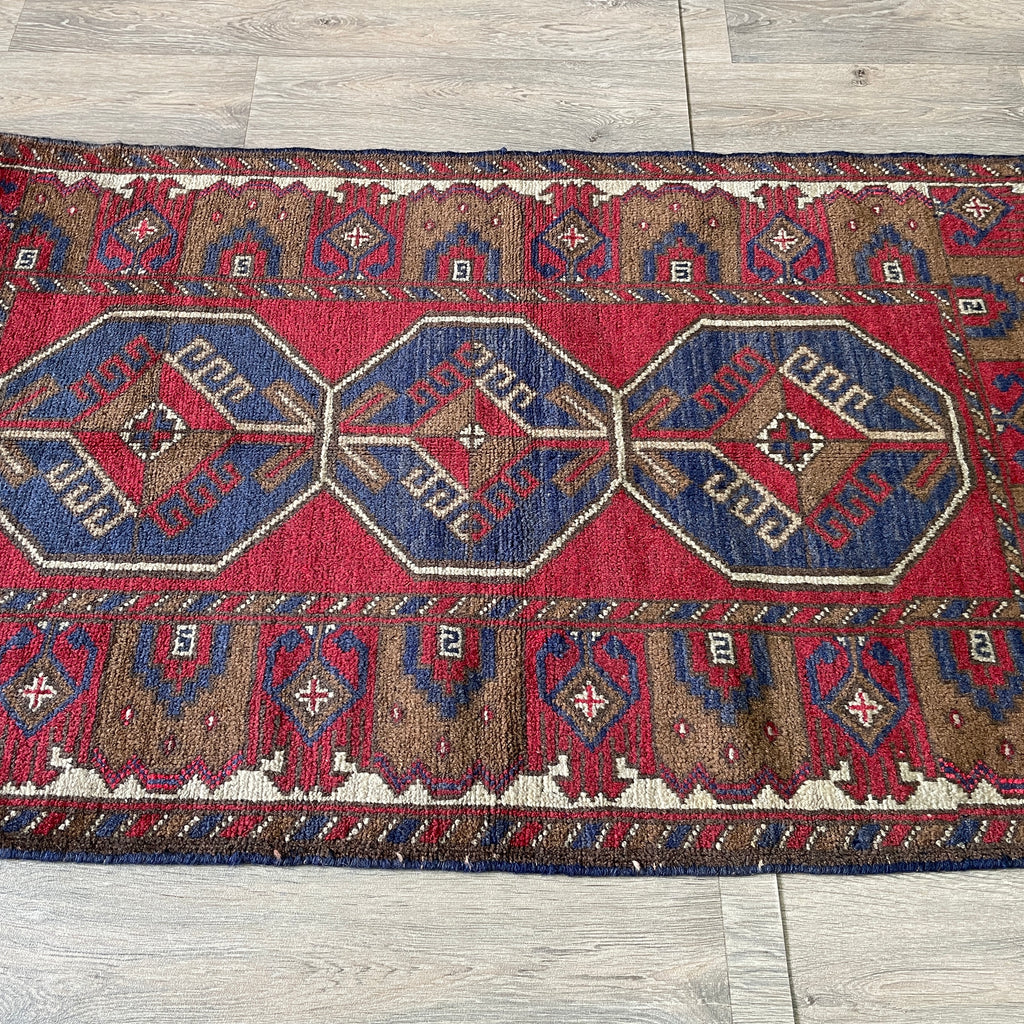 137 x 84 cm | Afghan Ersari Baluch Rug (Old 1980)