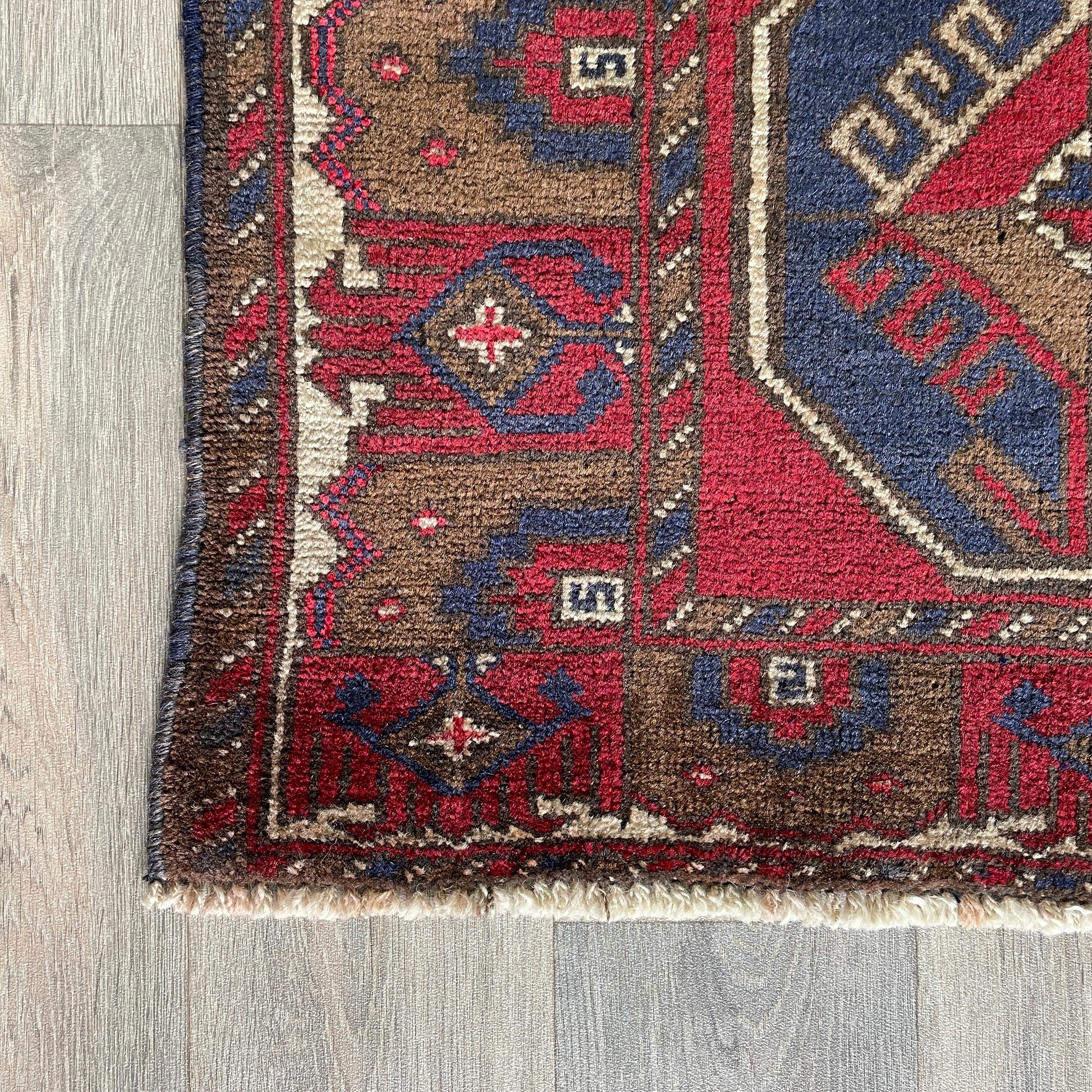 137 x 84 cm | Afghan Ersari Baluch Rug (Old 1980)