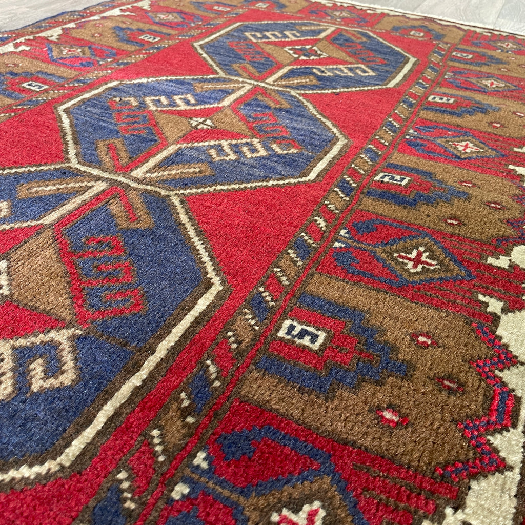 137 x 84 cm | Afghan Ersari Baluch Rug (Old 1980)