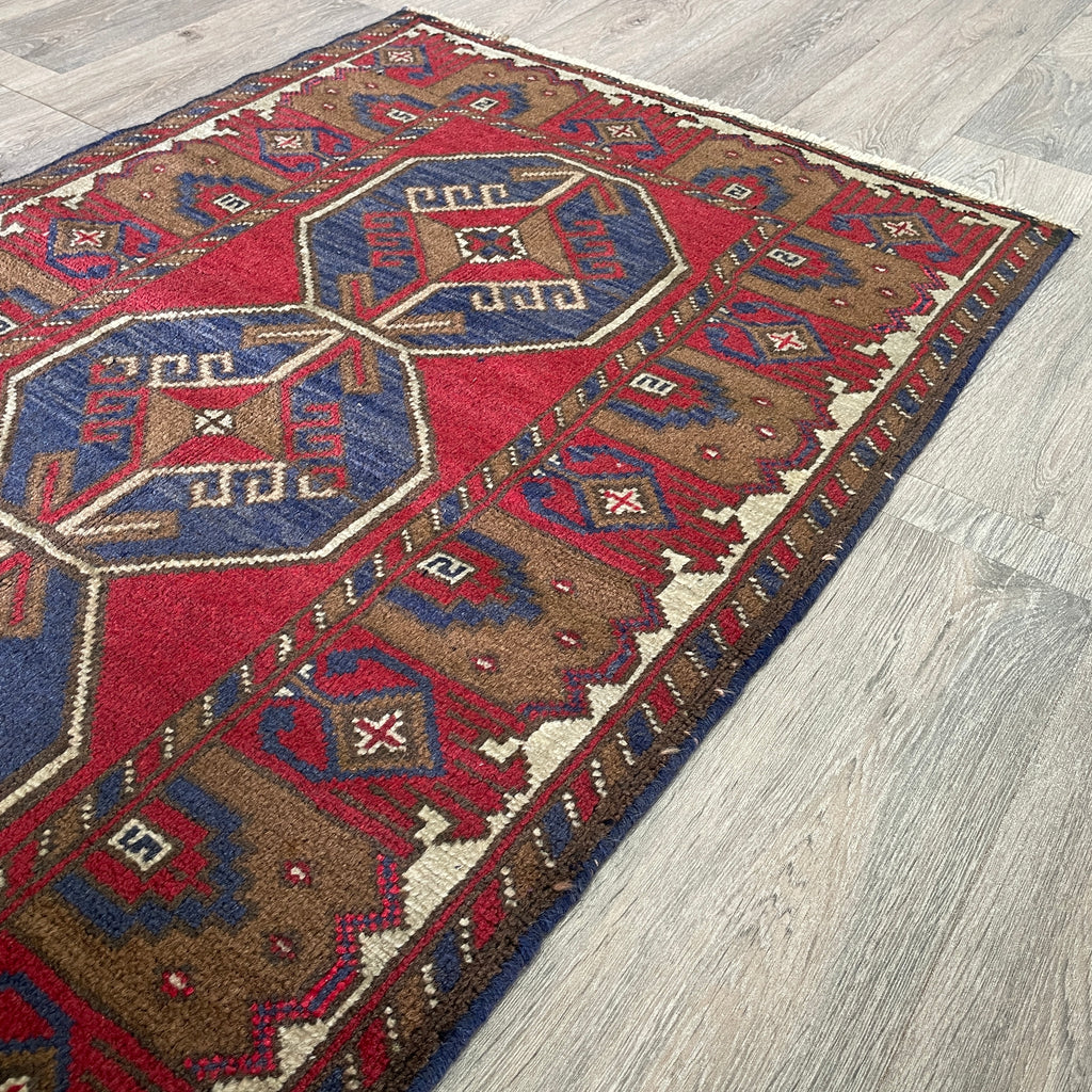 137 x 84 cm | Afghan Ersari Baluch Rug (Old 1980)