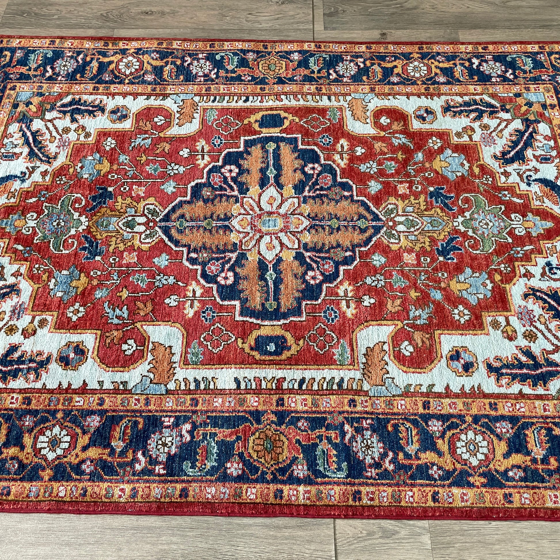 183 x 121 cm | Afghan Heriz Rug