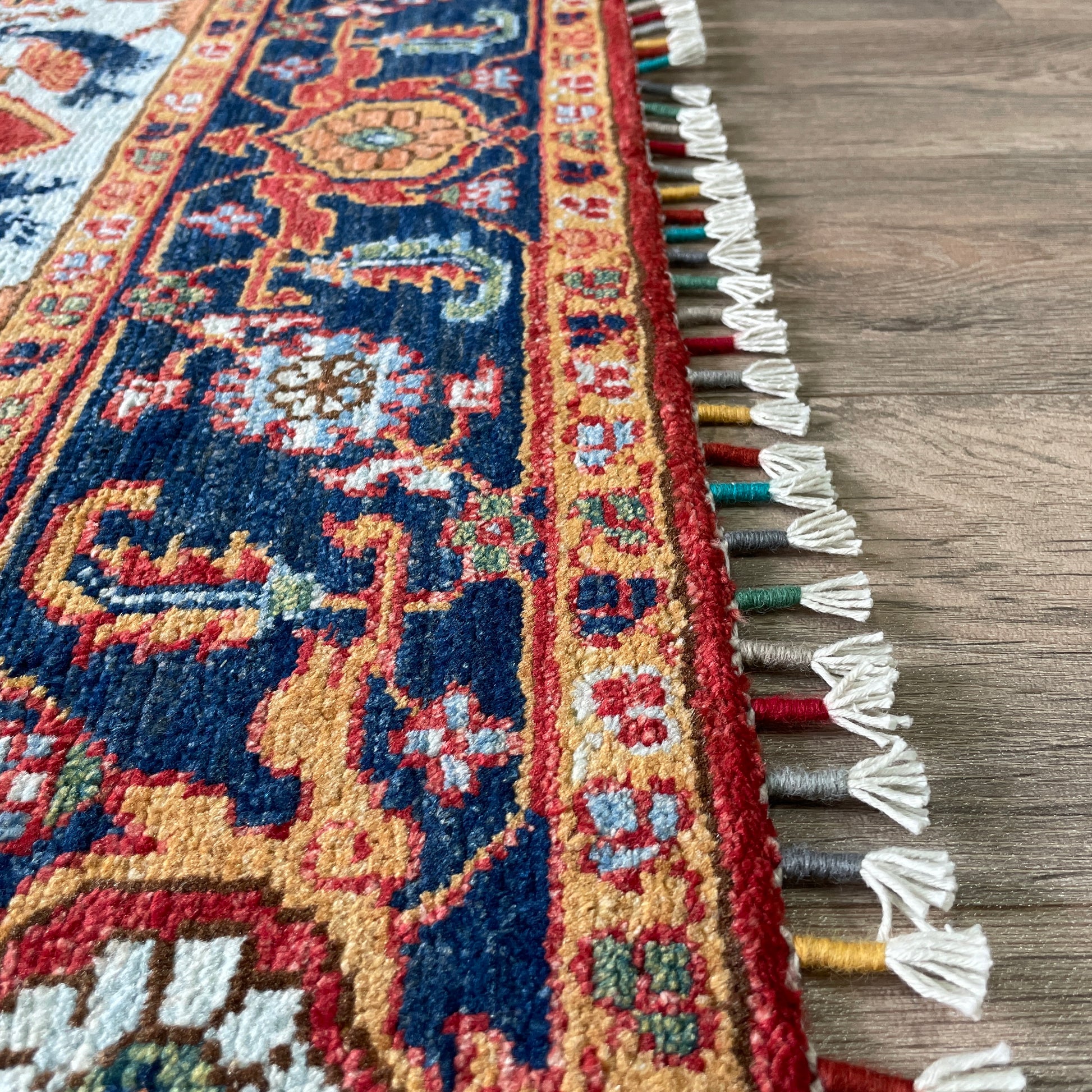 183 x 121 cm | Afghan Heriz Rug