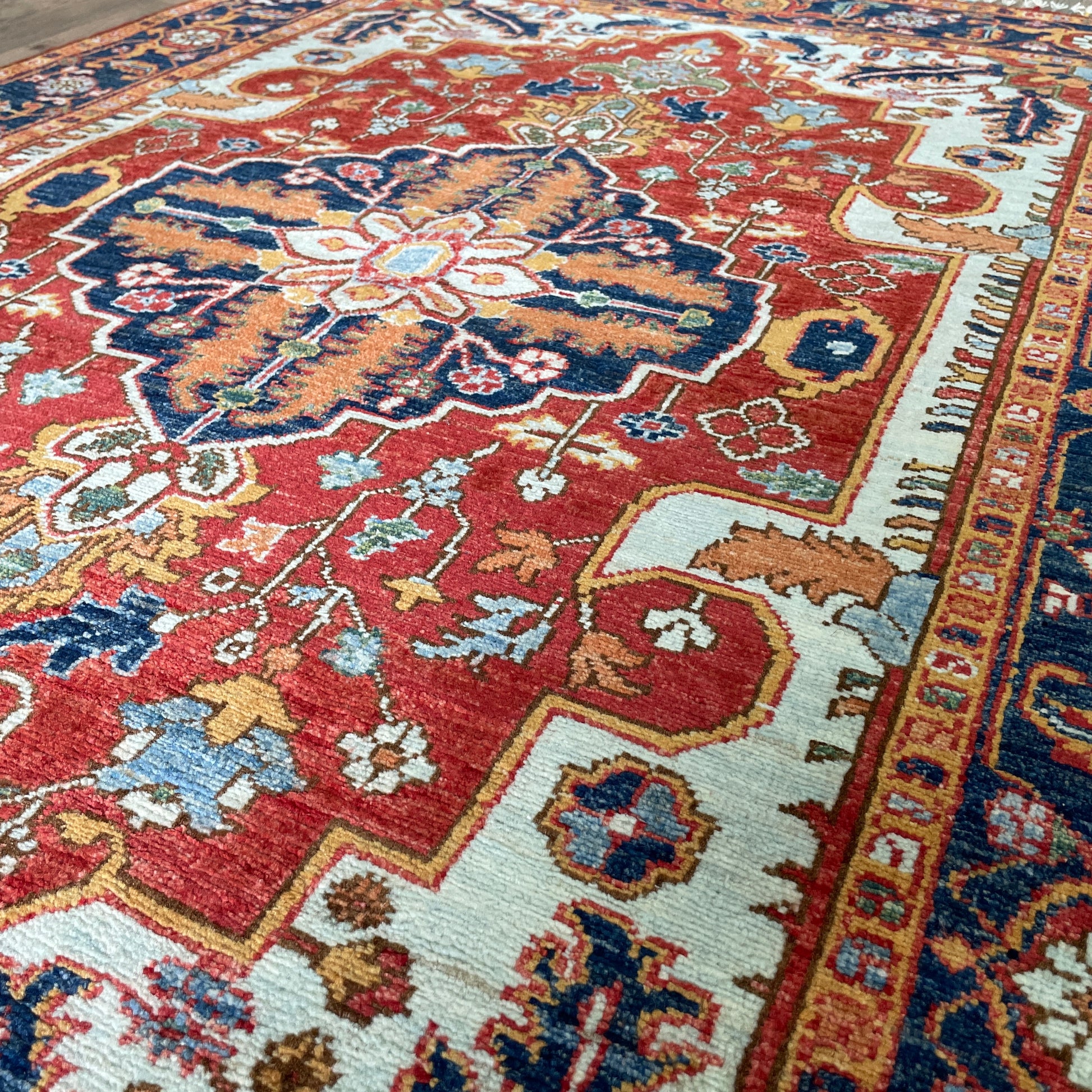183 x 121 cm | Afghan Heriz Rug