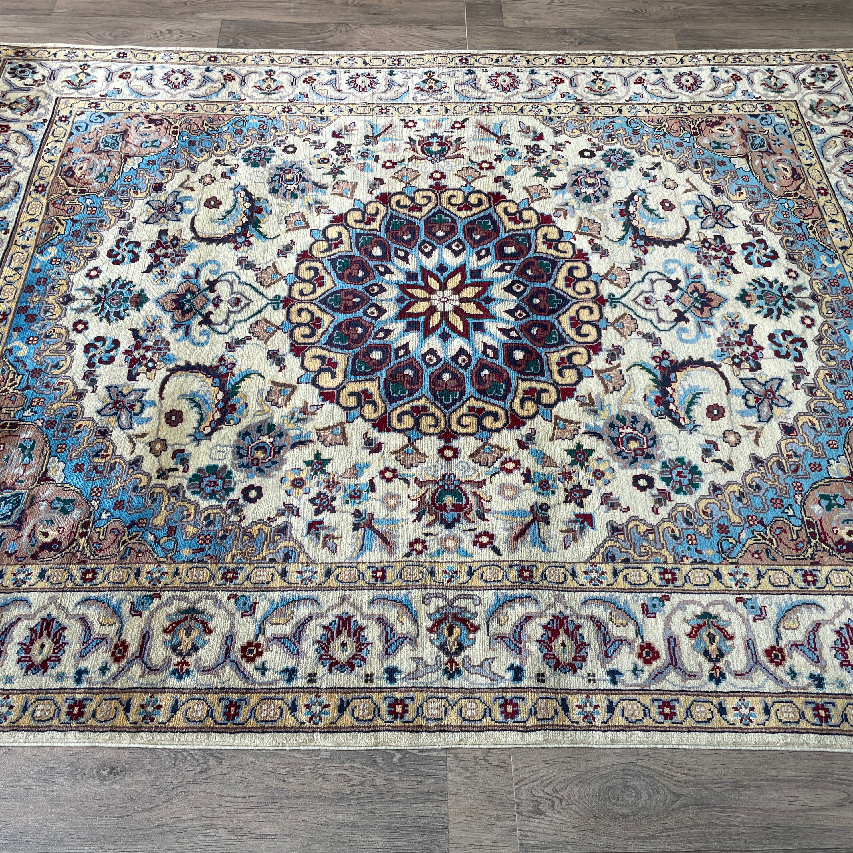 Persian Tabriz Rug (Merino Wool)
