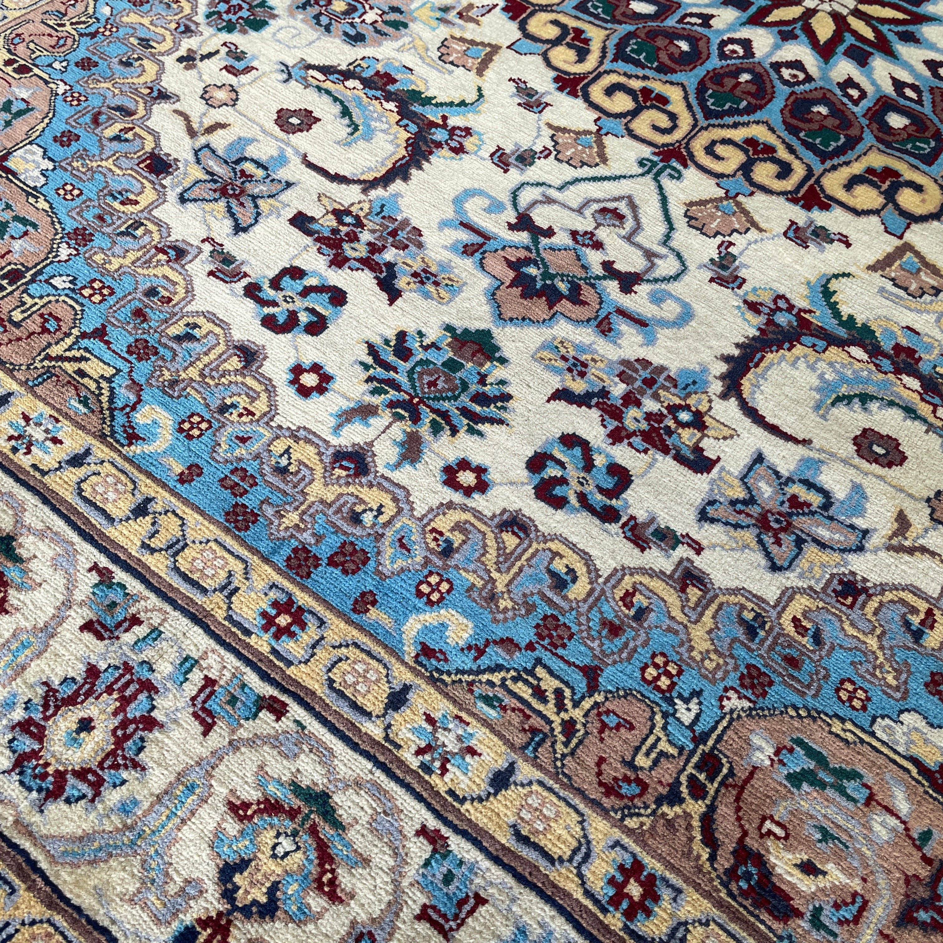 Persian Tabriz Rug (Merino Wool)