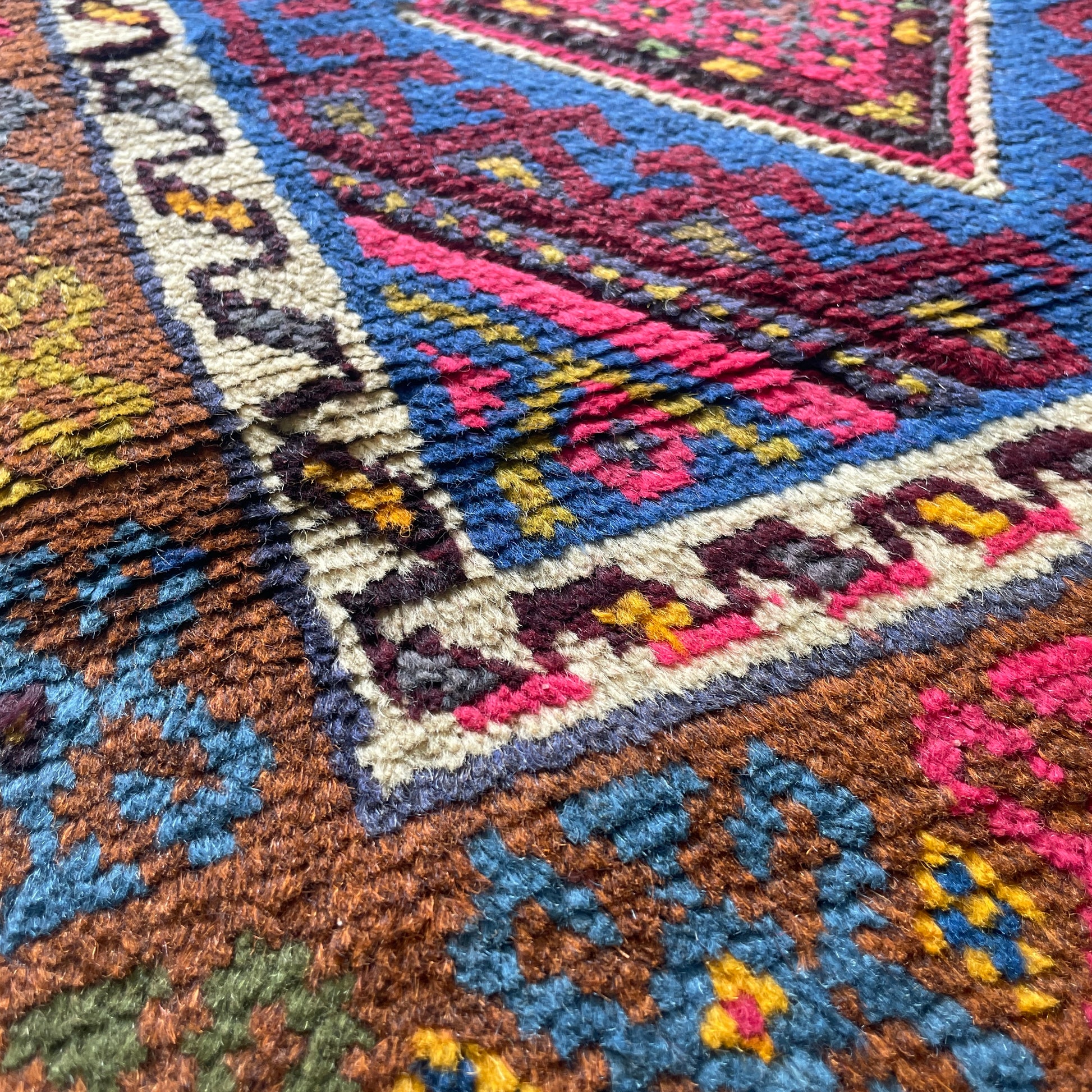 260 x 64 cm | Afghan Mushwani Runner